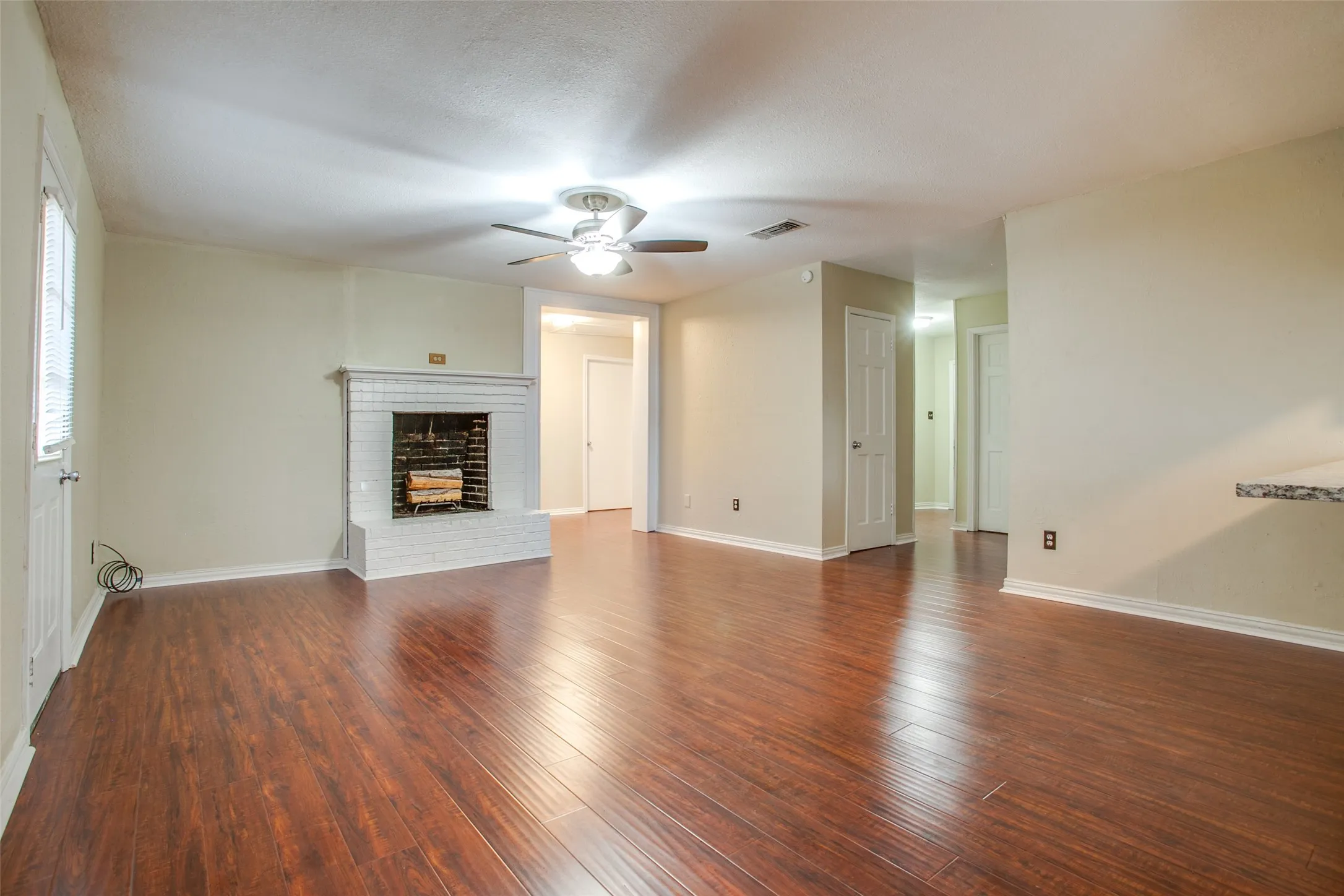 Single Family Residence For Rent in Collin County , 101 Teakwood Drive, Princeton, Texas 75407, 4 Bedroom, 2 Bathroom, Garage spaces, 1,812 Sqft, built in 1976, mls#21268417, Real Estate Agent in Princeton, Homes For Rent in Collin county, Homes For Rent in Princeton, Realtor in Princeton Texas, Real Estate Brokerage Independent Realty Texas, Luminita Cordes Realtor