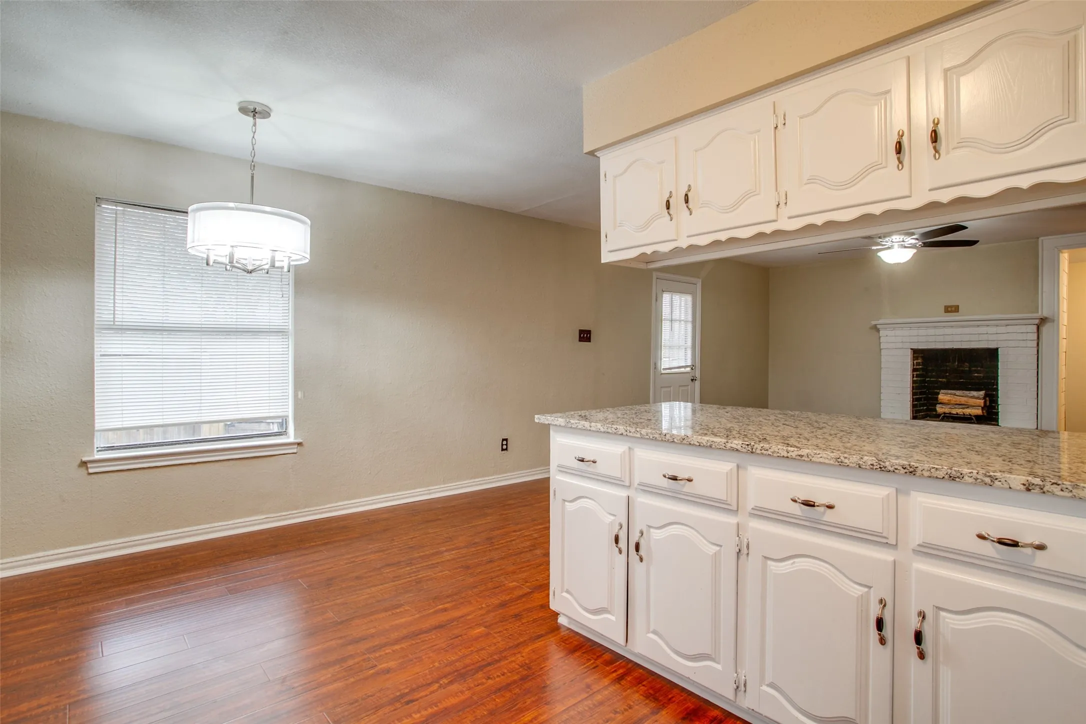 Single Family Residence For Rent in Collin County , 101 Teakwood Drive, Princeton, Texas 75407, 4 Bedroom, 2 Bathroom, Garage spaces, 1,812 Sqft, built in 1976, mls#21268417, Real Estate Agent in Princeton, Homes For Rent in Collin county, Homes For Rent in Princeton, Realtor in Princeton Texas, Real Estate Brokerage Independent Realty Texas, Luminita Cordes Realtor
