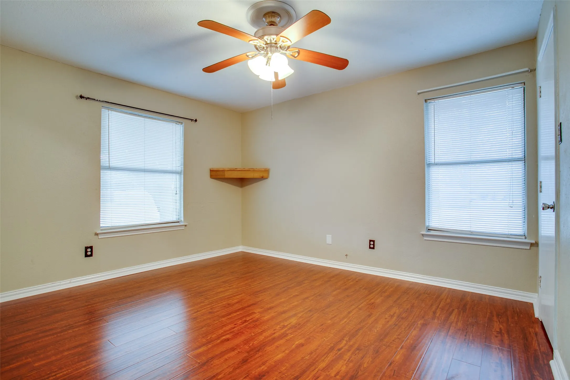 Single Family Residence For Rent in Collin County , 101 Teakwood Drive, Princeton, Texas 75407, 4 Bedroom, 2 Bathroom, Garage spaces, 1,812 Sqft, built in 1976, mls#21268417, Real Estate Agent in Princeton, Homes For Rent in Collin county, Homes For Rent in Princeton, Realtor in Princeton Texas, Real Estate Brokerage Independent Realty Texas, Luminita Cordes Realtor