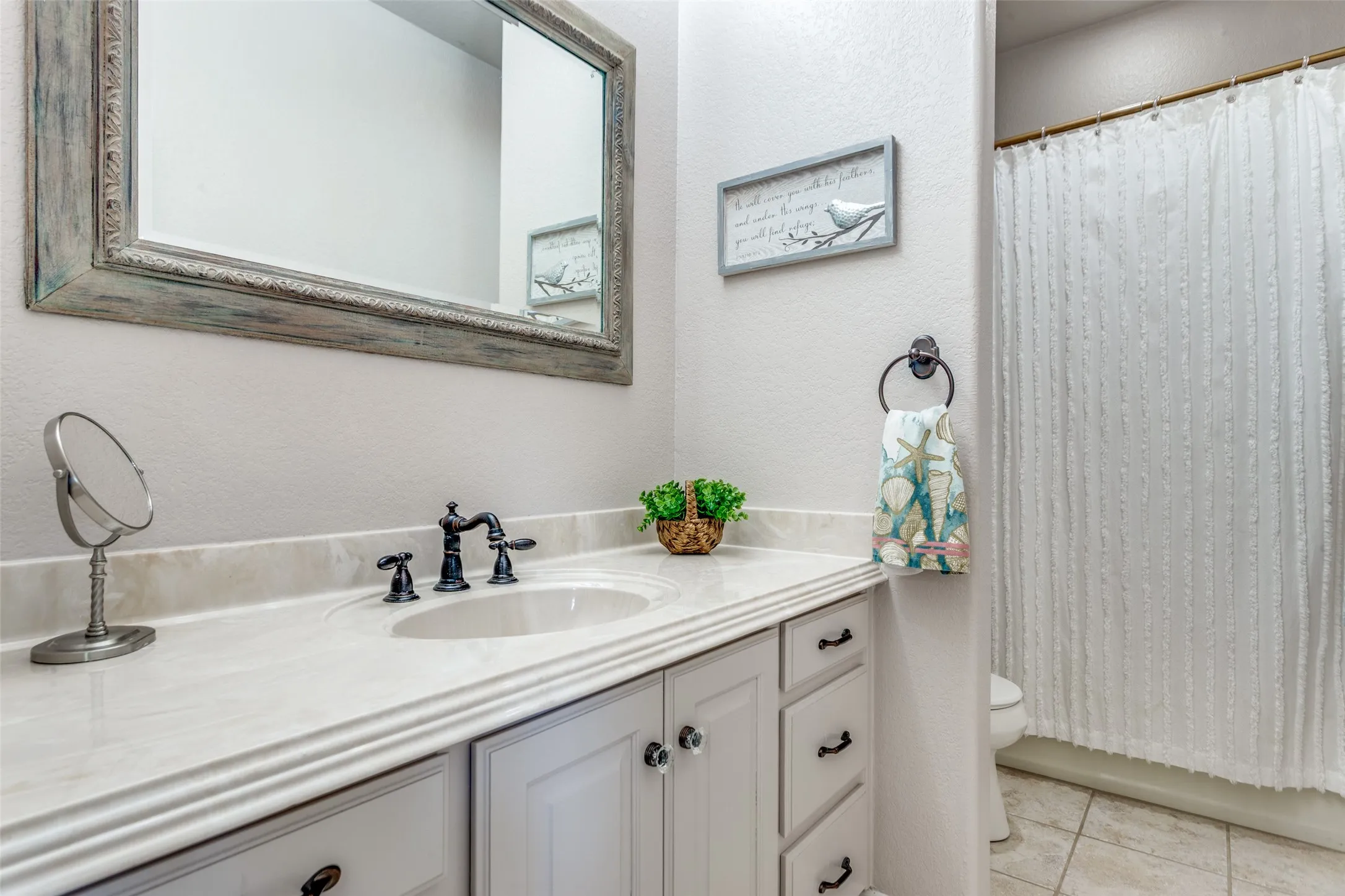 Single Family Residence For Sale in Wise County , 221 Hart Court, Runaway Bay, Texas 76426, 3 Bedroom, 6 Bathroom, 3 Garage spaces, 4,097 Sqft, built in 2006, mls#21268426, Real Estate Agent in Runaway Bay, Homes For Sale in Wise county, Homes For Sale in Runaway Bay, Realtor in Runaway Bay Texas, Real Estate Brokerage Independent Realty Texas, Luminita Cordes Realtor