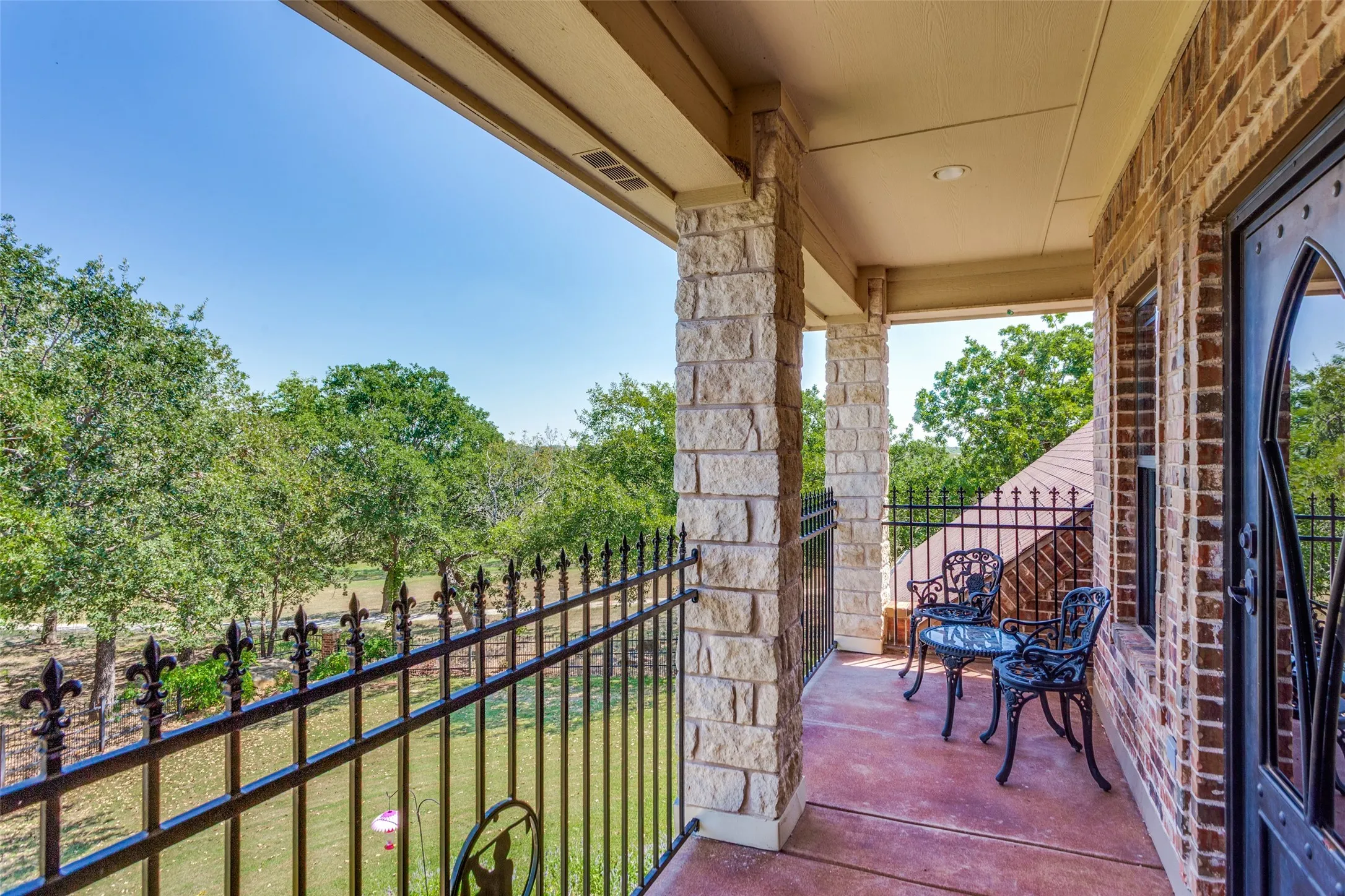 Single Family Residence For Sale in Wise County , 221 Hart Court, Runaway Bay, Texas 76426, 3 Bedroom, 6 Bathroom, 3 Garage spaces, 4,097 Sqft, built in 2006, mls#21268426, Real Estate Agent in Runaway Bay, Homes For Sale in Wise county, Homes For Sale in Runaway Bay, Realtor in Runaway Bay Texas, Real Estate Brokerage Independent Realty Texas, Luminita Cordes Realtor