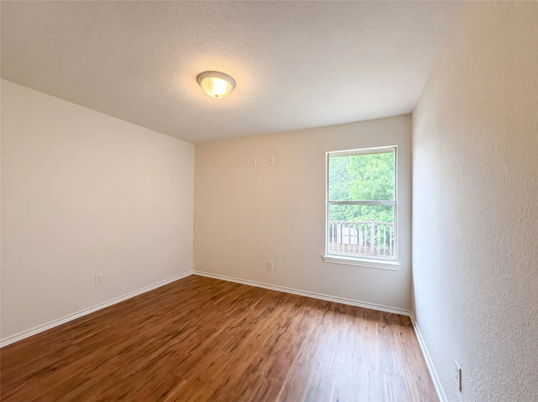 Single Family Residence For Sale in Tarrant County , 6218 Kingswood Drive, Arlington, Texas 76001, 4 Bedroom, 3 Bathroom, 2 Garage spaces, 2,381 Sqft, built in 2001, mls#21268419, Real Estate Agent in Arlington, Homes For Sale in Tarrant county, Homes For Sale in Arlington, Realtor in Arlington Texas, Real Estate Brokerage Independent Realty Texas, Luminita Cordes Realtor