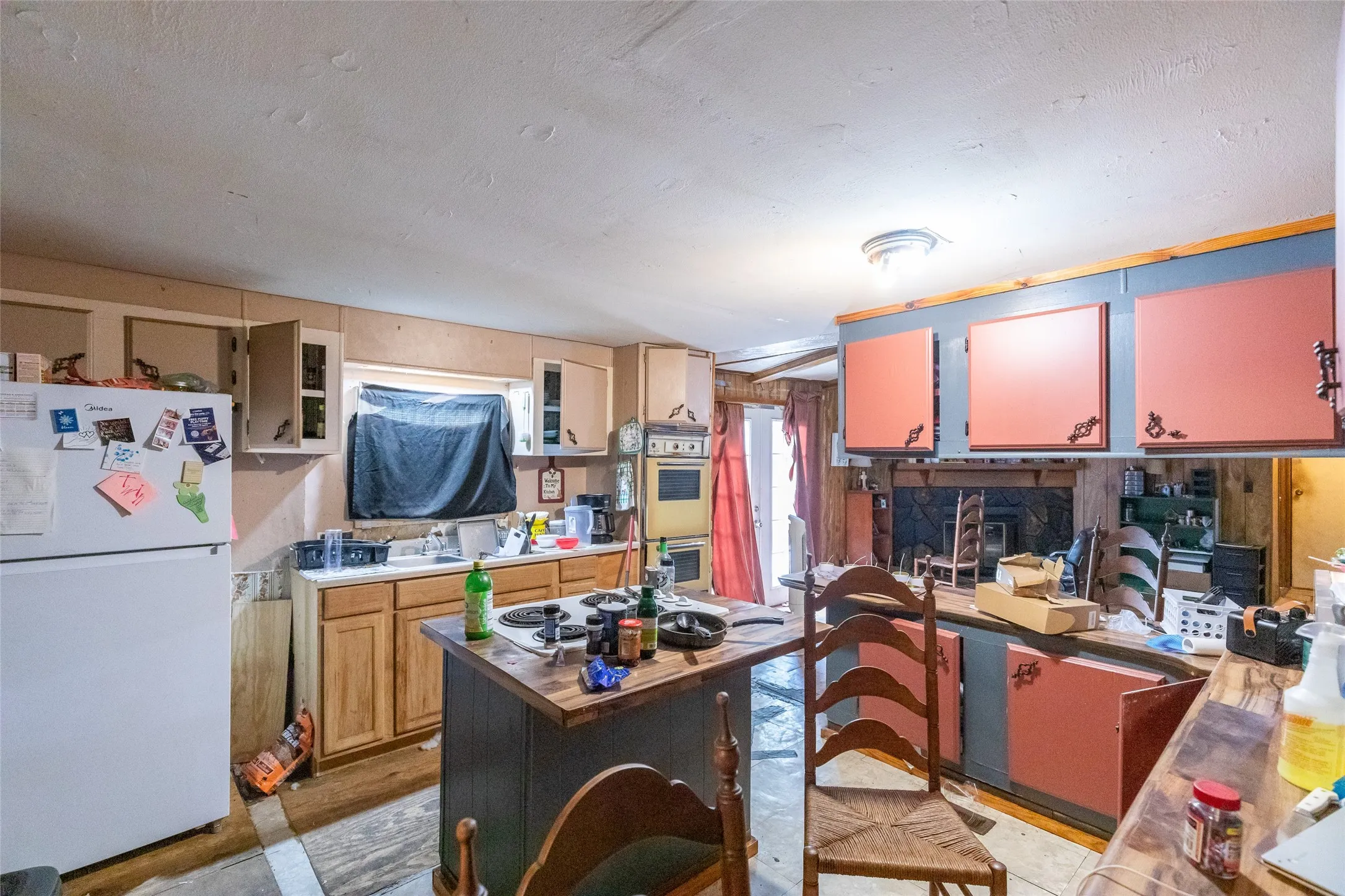Mobile Home For Sale in Callahan County , 509 Rusk Street, Clyde, Texas 79510, 3 Bedroom, 2 Bathroom, Garage spaces, 2,016 Sqft, built in 1981, Price $49,900, mls#21266730, Real Estate Agent in Clyde, Homes For Sale in Callahan county, Homes For Sale in Clyde, Realtor in Clyde Texas, Real Estate Brokerage Independent Realty Texas, Luminita Cordes Realtor