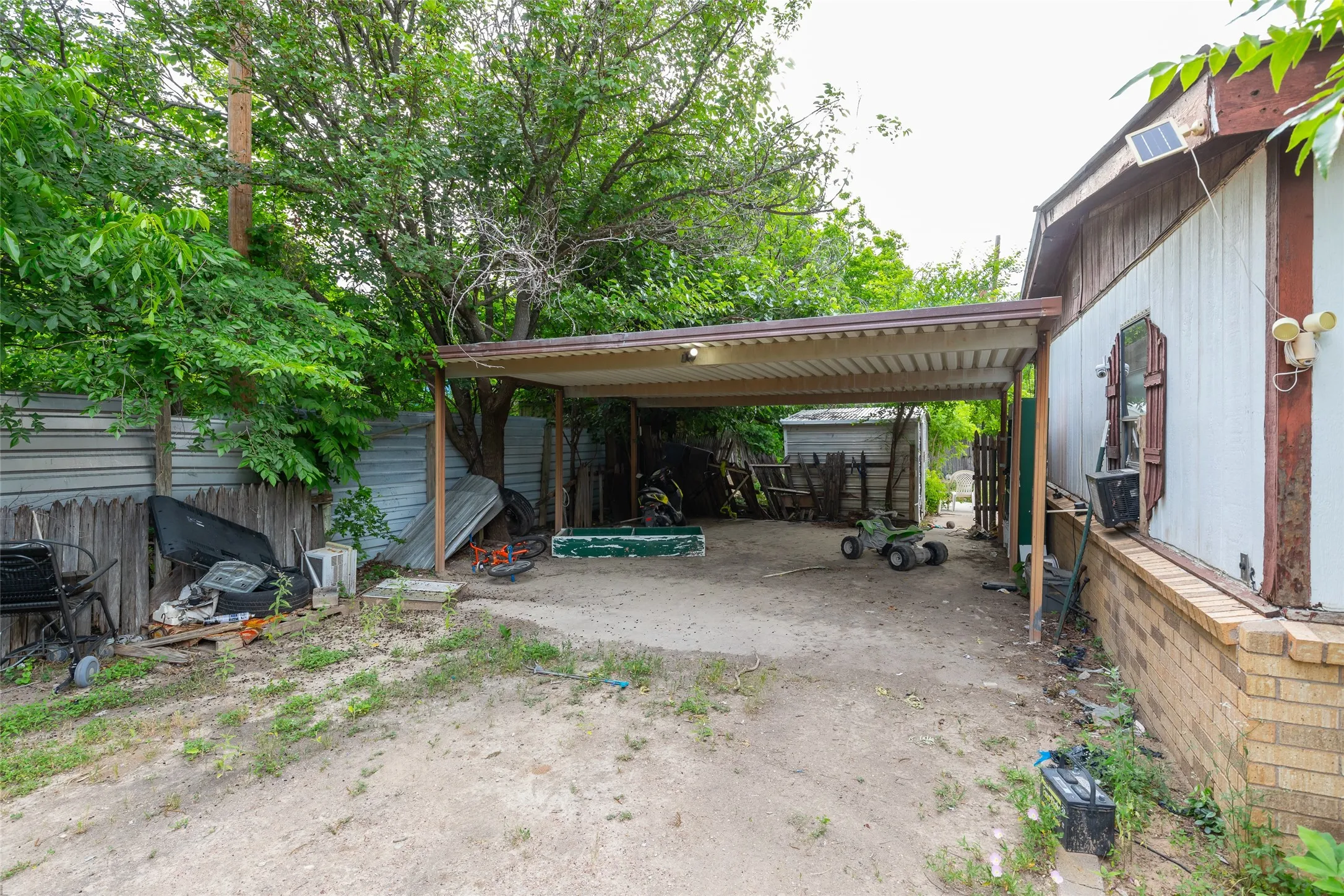 Mobile Home For Sale in Callahan County , 509 Rusk Street, Clyde, Texas 79510, 3 Bedroom, 2 Bathroom, Garage spaces, 2,016 Sqft, built in 1981, Price $49,900, mls#21266730, Real Estate Agent in Clyde, Homes For Sale in Callahan county, Homes For Sale in Clyde, Realtor in Clyde Texas, Real Estate Brokerage Independent Realty Texas, Luminita Cordes Realtor