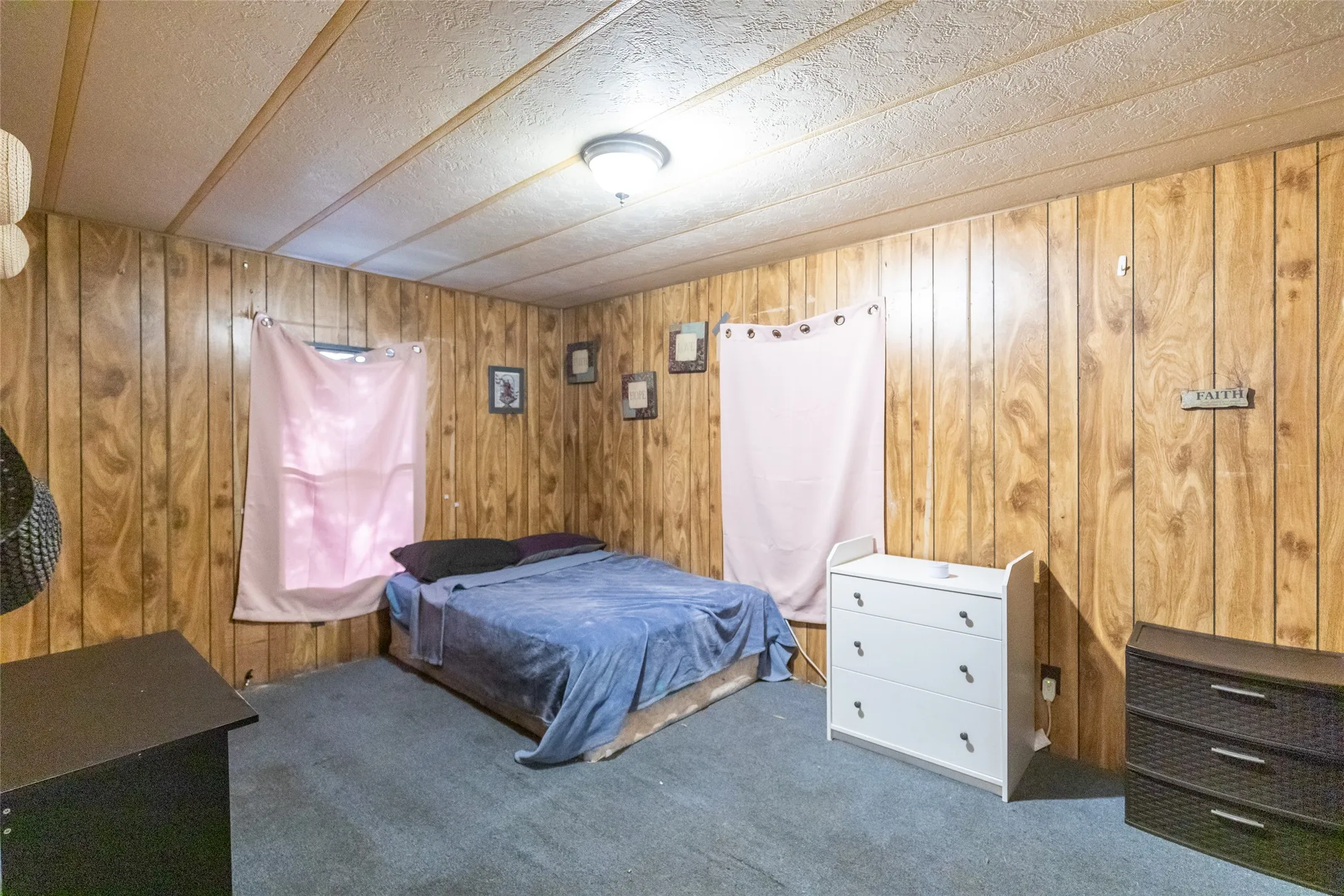 Mobile Home For Sale in Callahan County , 509 Rusk Street, Clyde, Texas 79510, 3 Bedroom, 2 Bathroom, Garage spaces, 2,016 Sqft, built in 1981, Price $49,900, mls#21266730, Real Estate Agent in Clyde, Homes For Sale in Callahan county, Homes For Sale in Clyde, Realtor in Clyde Texas, Real Estate Brokerage Independent Realty Texas, Luminita Cordes Realtor