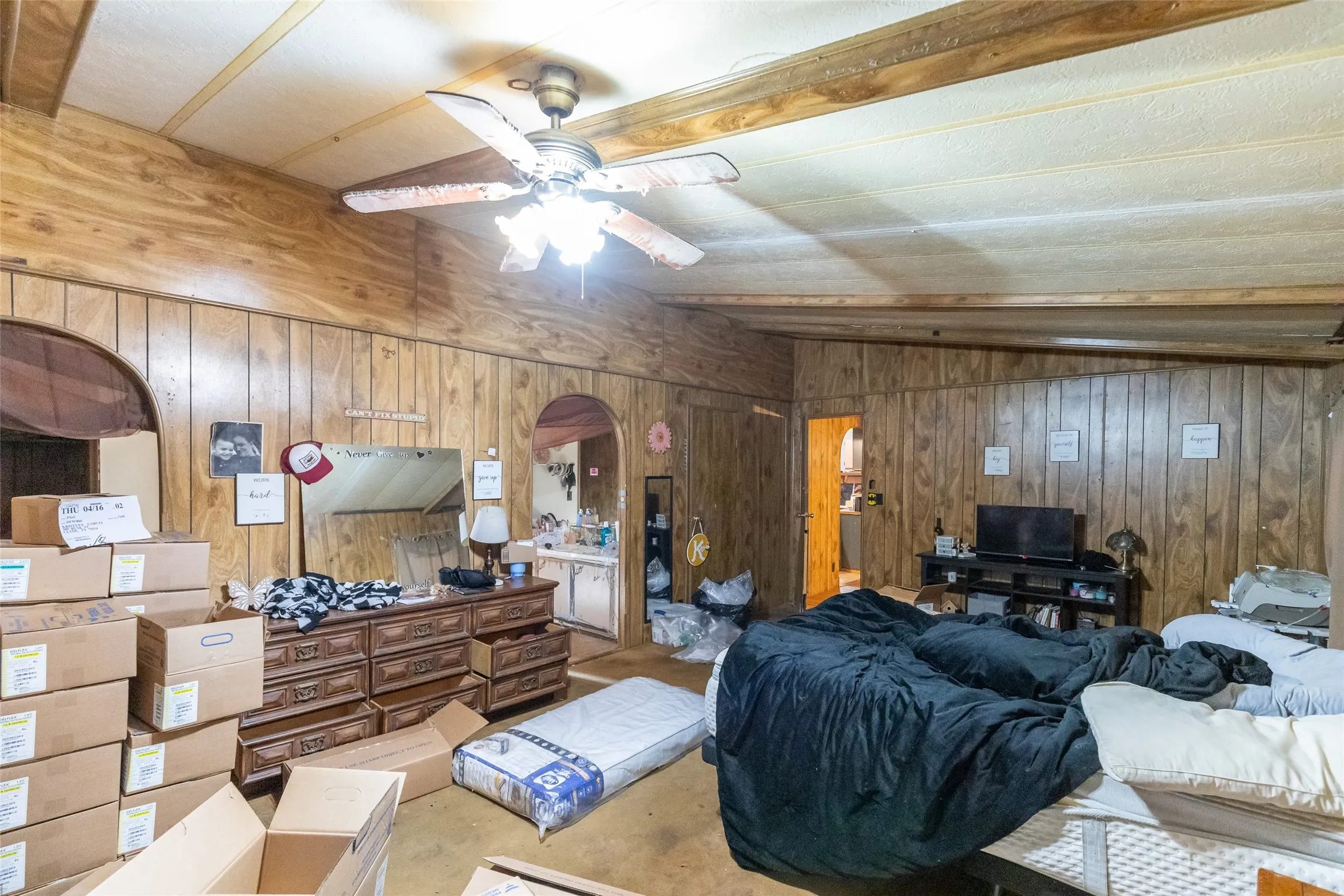 Mobile Home For Sale in Callahan County , 509 Rusk Street, Clyde, Texas 79510, 3 Bedroom, 2 Bathroom, Garage spaces, 2,016 Sqft, built in 1981, Price $49,900, mls#21266730, Real Estate Agent in Clyde, Homes For Sale in Callahan county, Homes For Sale in Clyde, Realtor in Clyde Texas, Real Estate Brokerage Independent Realty Texas, Luminita Cordes Realtor
