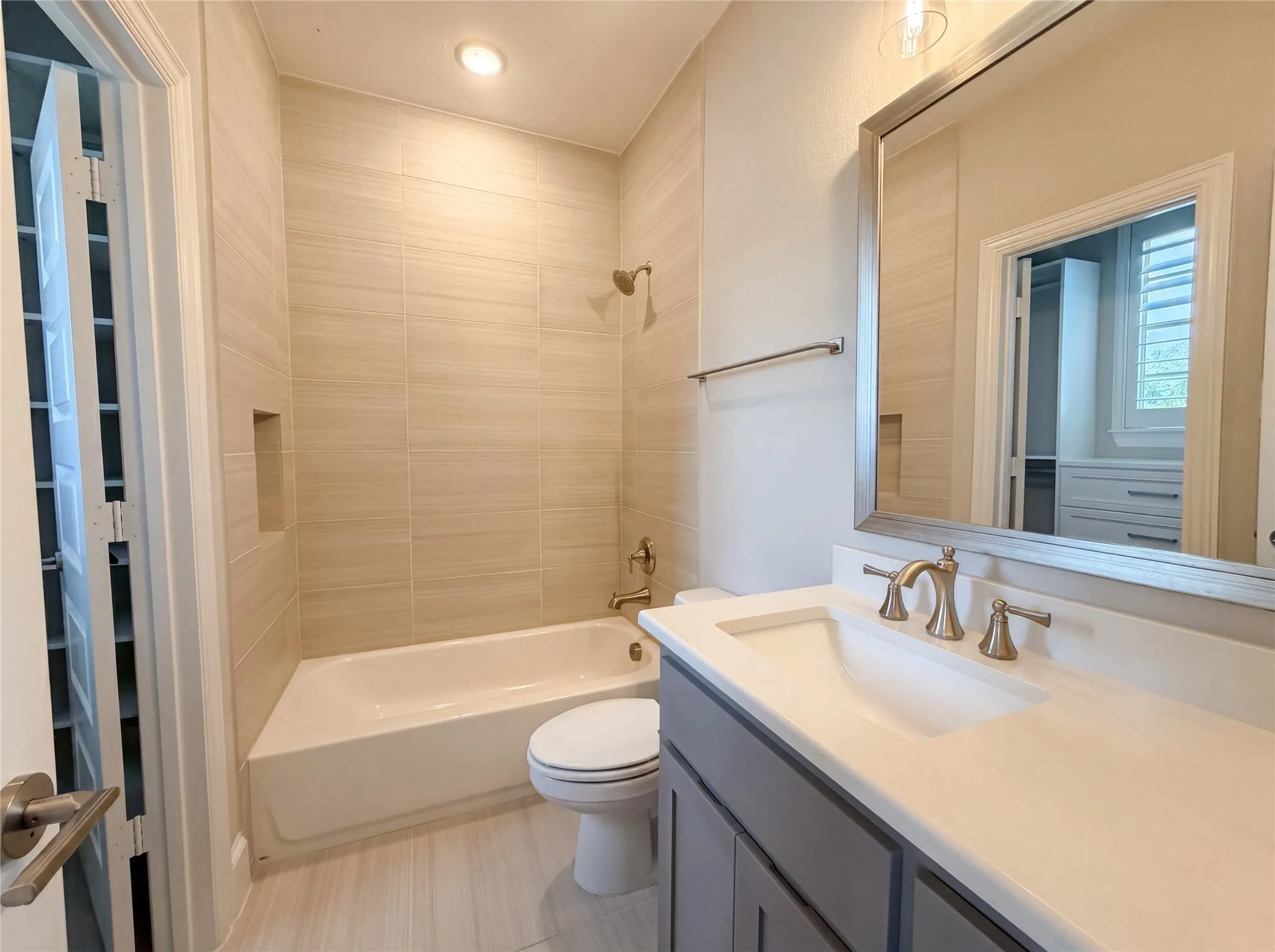 Single Family Residence For Sale in Collin County , 820 Hawk Wood Lane, Prosper, Texas 75078, 5 Bedroom, 8 Bathroom, 3 Garage spaces, 5,091 Sqft, built in 2020, mls#21268468, Real Estate Agent in Prosper, Homes For Sale in Collin county, Homes For Sale in Prosper, Realtor in Prosper Texas, Real Estate Brokerage Independent Realty Texas, Luminita Cordes Realtor