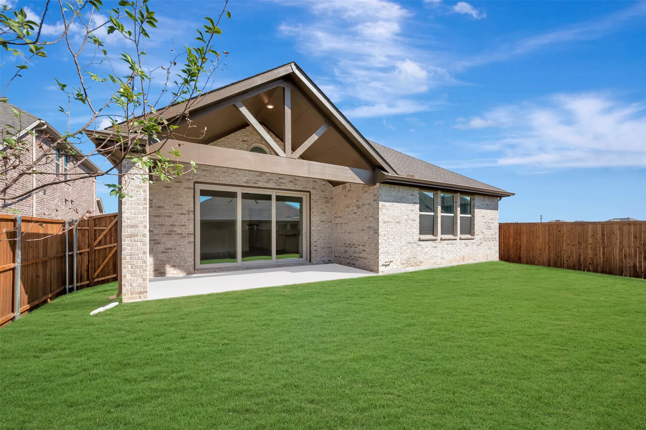 Single Family Residence For Sale in Denton County , 1007 Candlewyck Drive, Justin, Texas 76247, 3 Bedroom, 2 Bathroom, 2 Garage spaces, 2,003 Sqft, built in 2026, mls#21268494, Real Estate Agent in Justin, Homes For Sale in Denton county, Homes For Sale in Justin, Realtor in Justin Texas, Real Estate Brokerage Independent Realty Texas, Luminita Cordes Realtor