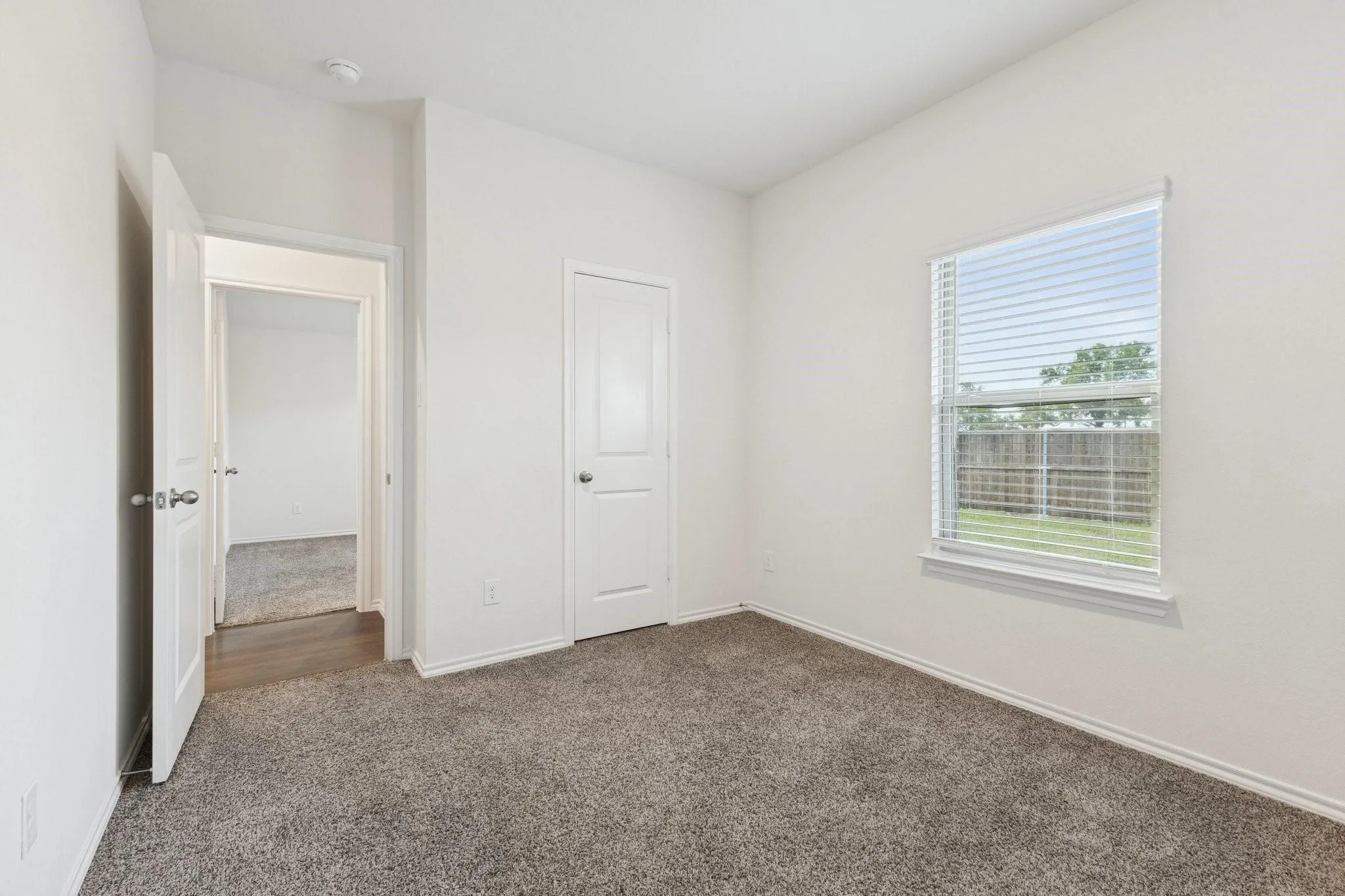 Single Family Residence For Sale in Kaufman County , 1034 Old Oaks Drive, Forney, Texas 75126, 3 Bedroom, 2 Bathroom, 2 Garage spaces, 1,510 Sqft, built in 2021, Price $254,900, mls#21266909, Real Estate Agent in Forney, Homes For Sale in Kaufman county, Homes For Sale in Forney, Realtor in Forney Texas, Real Estate Brokerage Independent Realty Texas, Luminita Cordes Realtor