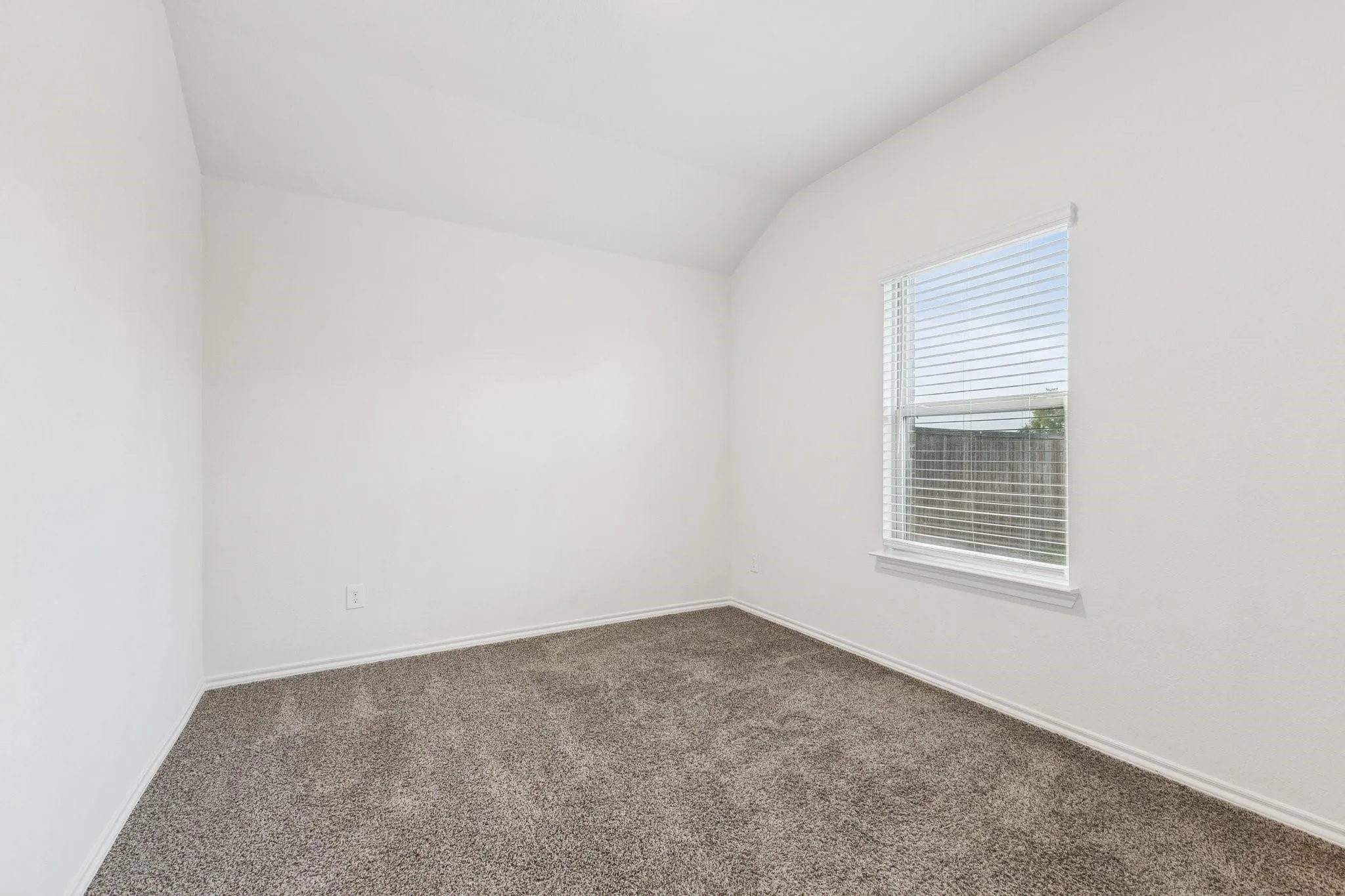 Single Family Residence For Sale in Kaufman County , 1034 Old Oaks Drive, Forney, Texas 75126, 3 Bedroom, 2 Bathroom, 2 Garage spaces, 1,510 Sqft, built in 2021, Price $254,900, mls#21266909, Real Estate Agent in Forney, Homes For Sale in Kaufman county, Homes For Sale in Forney, Realtor in Forney Texas, Real Estate Brokerage Independent Realty Texas, Luminita Cordes Realtor