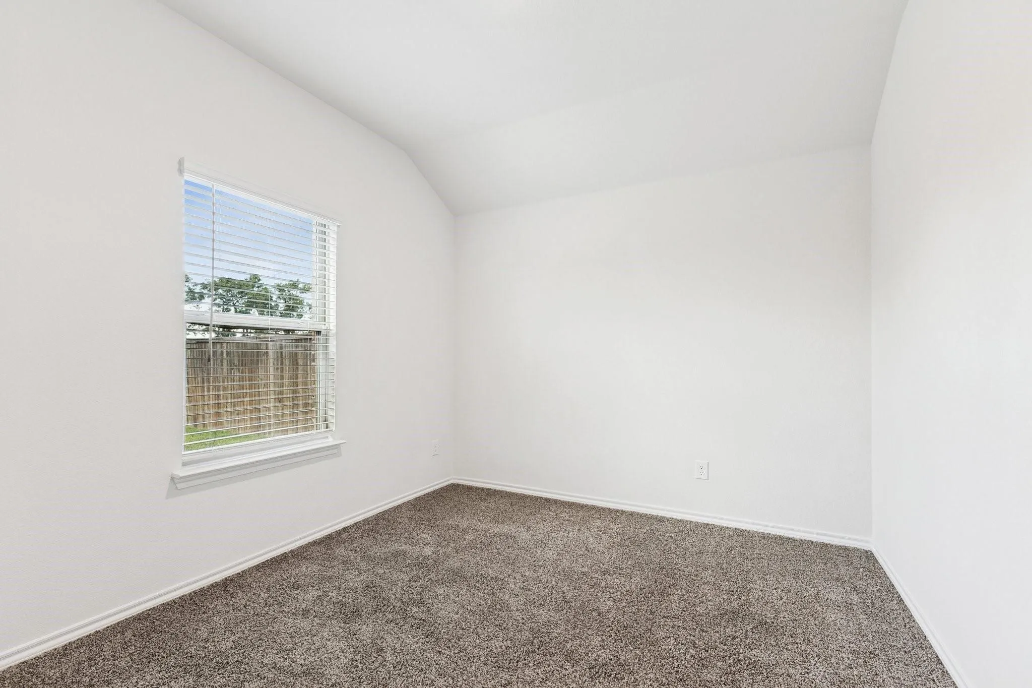 Single Family Residence For Sale in Kaufman County , 1034 Old Oaks Drive, Forney, Texas 75126, 3 Bedroom, 2 Bathroom, 2 Garage spaces, 1,510 Sqft, built in 2021, Price $254,900, mls#21266909, Real Estate Agent in Forney, Homes For Sale in Kaufman county, Homes For Sale in Forney, Realtor in Forney Texas, Real Estate Brokerage Independent Realty Texas, Luminita Cordes Realtor
