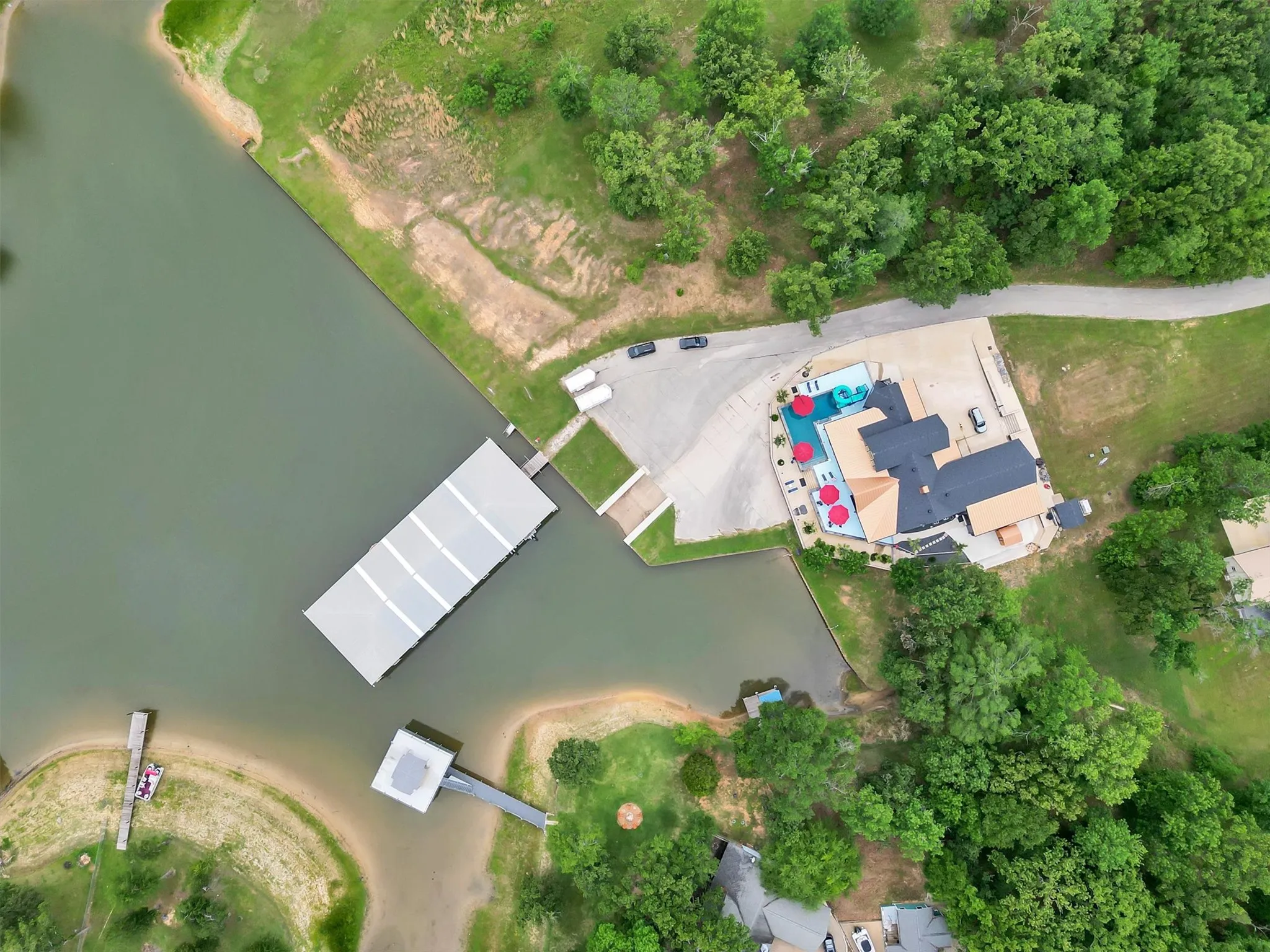 Single Family Residence For Sale in Henderson County , 5000 Esquire Estates Road, Mabank, Texas 75156, 4 Bedroom, 4 Bathroom, 5 Garage spaces, 2,942 Sqft, built in 2023, mls#21266196, Real Estate Agent in Mabank, Homes For Sale in Henderson county, Homes For Sale in Mabank, Realtor in Mabank Texas, Real Estate Brokerage Independent Realty Texas, Luminita Cordes Realtor