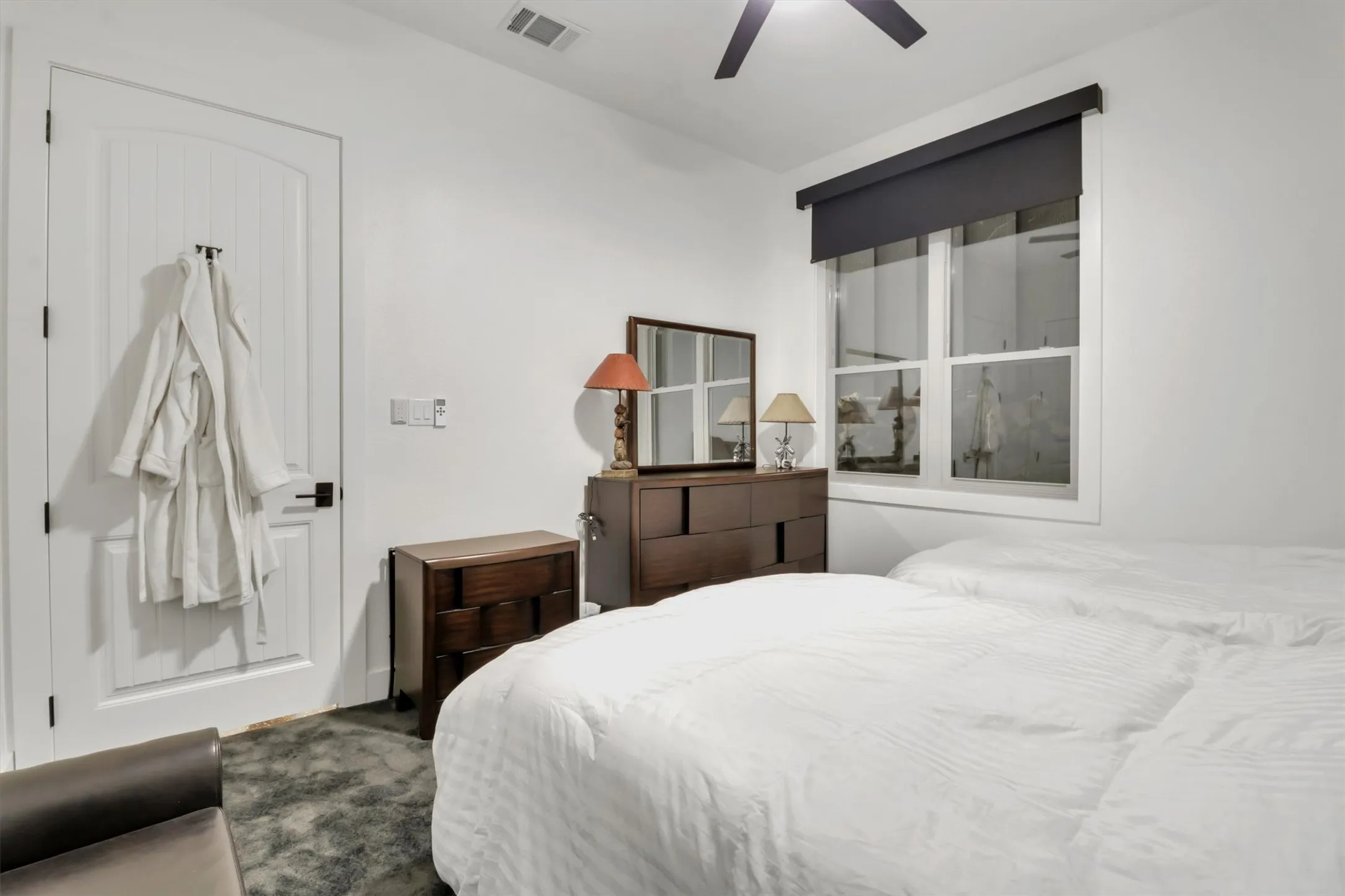 Single Family Residence For Sale in Henderson County , 5000 Esquire Estates Road, Mabank, Texas 75156, 4 Bedroom, 4 Bathroom, 5 Garage spaces, 2,942 Sqft, built in 2023, mls#21266196, Real Estate Agent in Mabank, Homes For Sale in Henderson county, Homes For Sale in Mabank, Realtor in Mabank Texas, Real Estate Brokerage Independent Realty Texas, Luminita Cordes Realtor