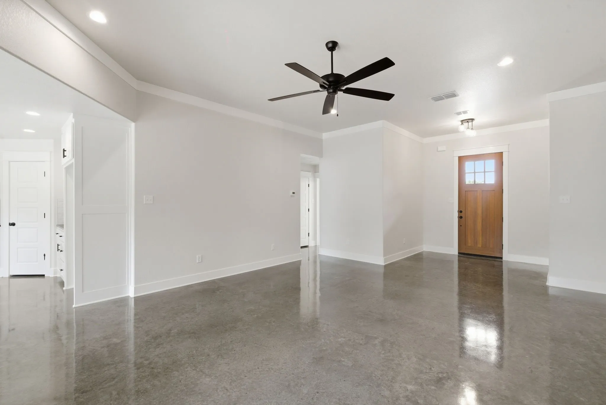 Single Family Residence For Sale in Parker County , 105 Graystone, Weatherford, Texas 76088, 3 Bedroom, 2 Bathroom, 2 Garage spaces, 1,630 Sqft, built in 2026, mls#21268525, Real Estate Agent in Weatherford, Homes For Sale in Parker county, Homes For Sale in Weatherford, Realtor in Weatherford Texas, Real Estate Brokerage Independent Realty Texas, Luminita Cordes Realtor
