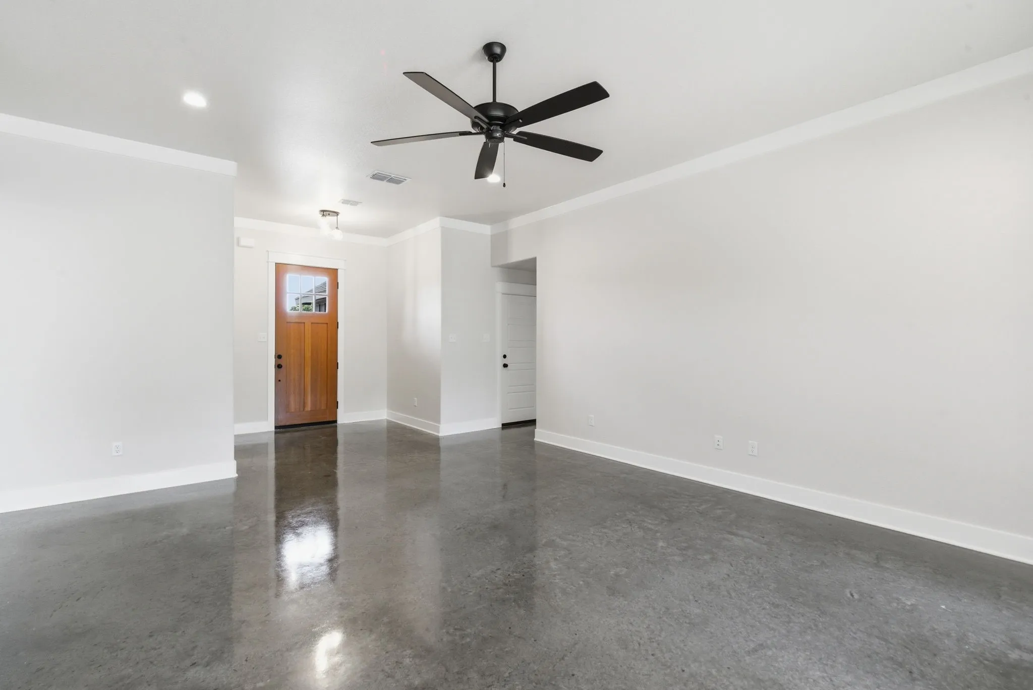 Single Family Residence For Sale in Parker County , 105 Graystone, Weatherford, Texas 76088, 3 Bedroom, 2 Bathroom, 2 Garage spaces, 1,630 Sqft, built in 2026, mls#21268525, Real Estate Agent in Weatherford, Homes For Sale in Parker county, Homes For Sale in Weatherford, Realtor in Weatherford Texas, Real Estate Brokerage Independent Realty Texas, Luminita Cordes Realtor