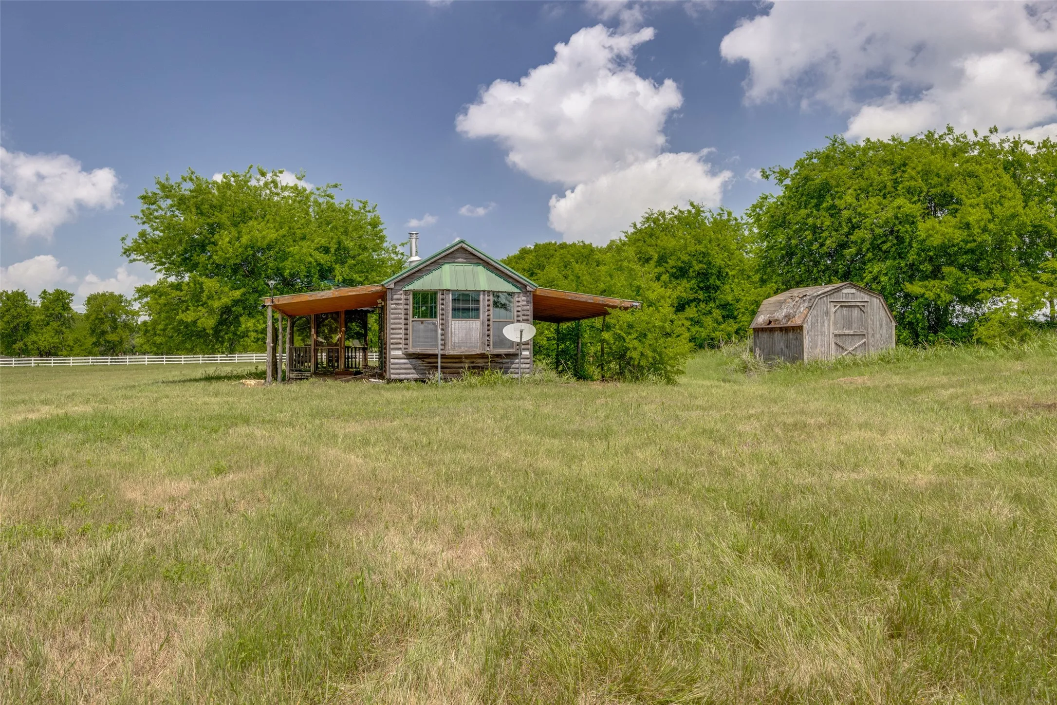 Single Family Residence For Sale in Grayson County , 586 Pleasant Home Road, Sherman, Texas 75092, 1 Bedroom, 1 Bathroom, Garage spaces, 372 Sqft, built in 2009, Price $1,199,000, mls#21258760, Real Estate Agent in Sherman, Homes For Sale in Grayson county, Homes For Sale in Sherman, Realtor in Sherman Texas, Real Estate Brokerage Independent Realty Texas, Luminita Cordes Realtor