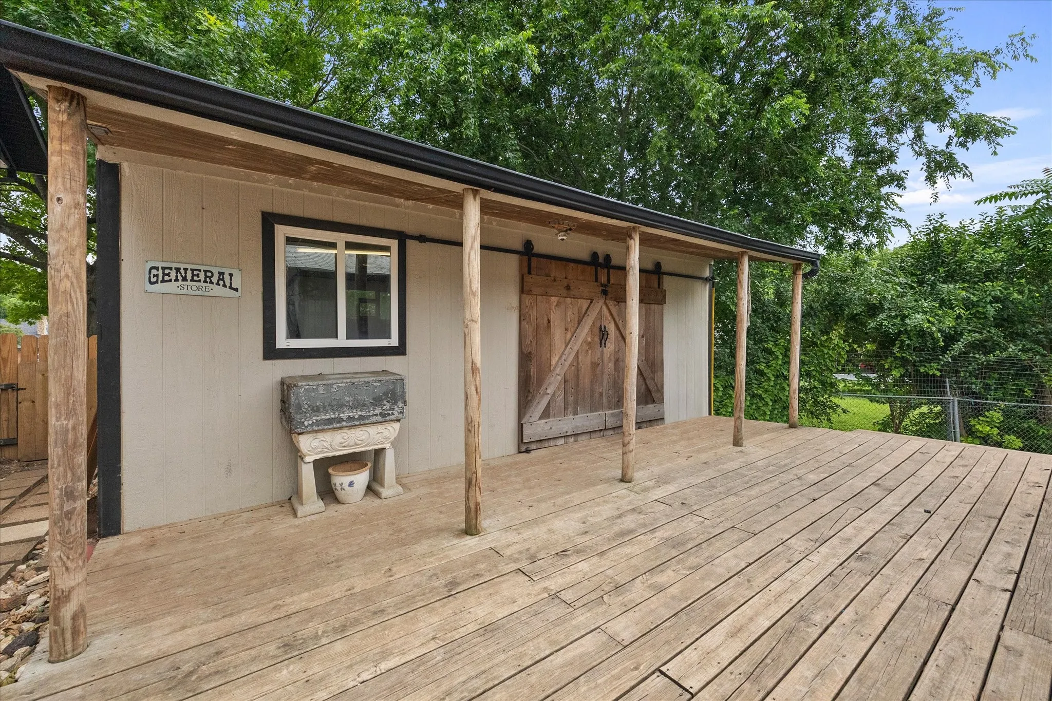 Single Family Residence For Sale in Dallas County , 3411 Kenwood Way, Garland, Texas 75041, 4 Bedroom, 3 Bathroom, Garage spaces, 1,909 Sqft, built in 1962, Price $379,900, mls#21267118, Real Estate Agent in Garland, Homes For Sale in Dallas county, Homes For Sale in Garland, Realtor in Garland Texas, Real Estate Brokerage Independent Realty Texas, Luminita Cordes Realtor