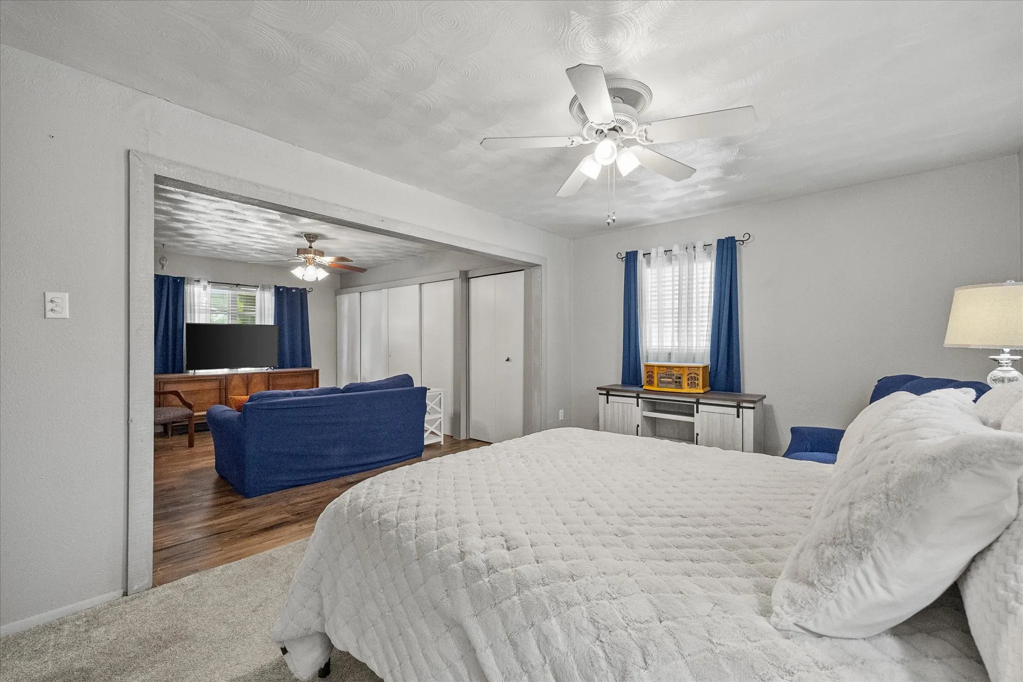 Single Family Residence For Sale in Dallas County , 3411 Kenwood Way, Garland, Texas 75041, 4 Bedroom, 3 Bathroom, Garage spaces, 1,909 Sqft, built in 1962, Price $379,900, mls#21267118, Real Estate Agent in Garland, Homes For Sale in Dallas county, Homes For Sale in Garland, Realtor in Garland Texas, Real Estate Brokerage Independent Realty Texas, Luminita Cordes Realtor