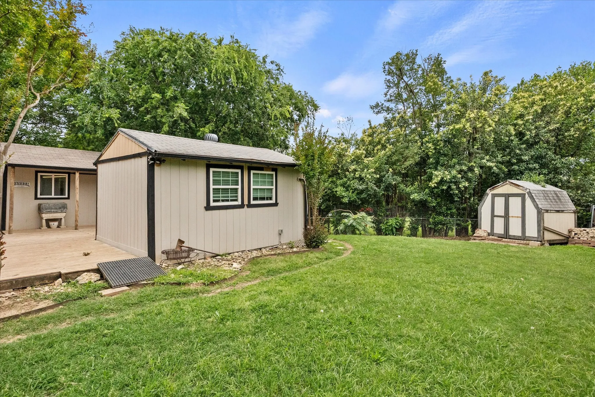 Single Family Residence For Sale in Dallas County , 3411 Kenwood Way, Garland, Texas 75041, 4 Bedroom, 3 Bathroom, Garage spaces, 1,909 Sqft, built in 1962, Price $379,900, mls#21267118, Real Estate Agent in Garland, Homes For Sale in Dallas county, Homes For Sale in Garland, Realtor in Garland Texas, Real Estate Brokerage Independent Realty Texas, Luminita Cordes Realtor