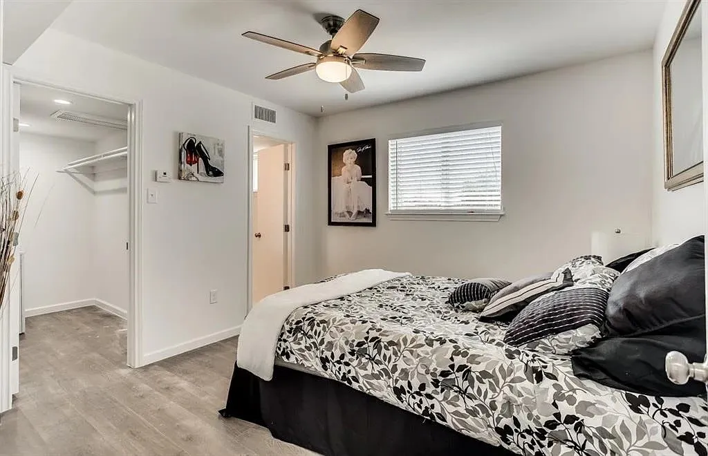 Apartment For Rent in Dallas County , 4919 San Jacinto Street 102, Dallas, Texas 75206, 1 Bedroom, 1 Bathroom, Garage spaces, 500 Sqft, built in 1960, mls#21268566, Real Estate Agent in Dallas, Homes For Rent in Dallas county, Homes For Rent in Dallas, Realtor in Dallas Texas, Real Estate Brokerage Independent Realty Texas, Luminita Cordes Realtor