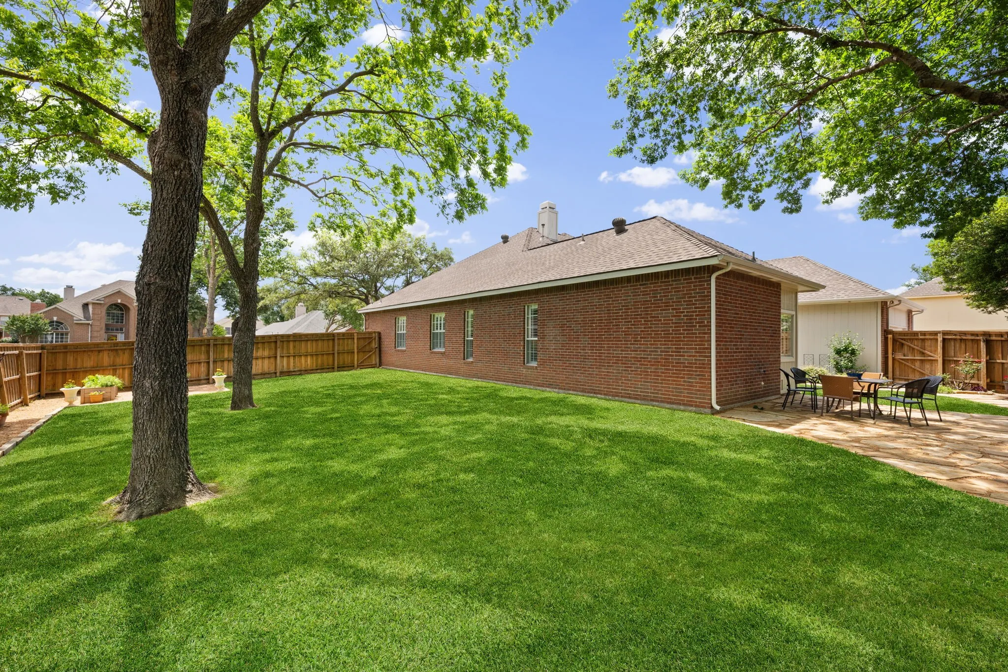 Single Family Residence For Sale in Collin County , 3415 Norwood Circle, Richardson, Texas 75082, 4 Bedroom, 3 Bathroom, 2 Garage spaces, 2,668 Sqft, built in 1992, mls#21264978, Real Estate Agent in Richardson, Homes For Sale in Collin county, Homes For Sale in Richardson, Realtor in Richardson Texas, Real Estate Brokerage Independent Realty Texas, Luminita Cordes Realtor