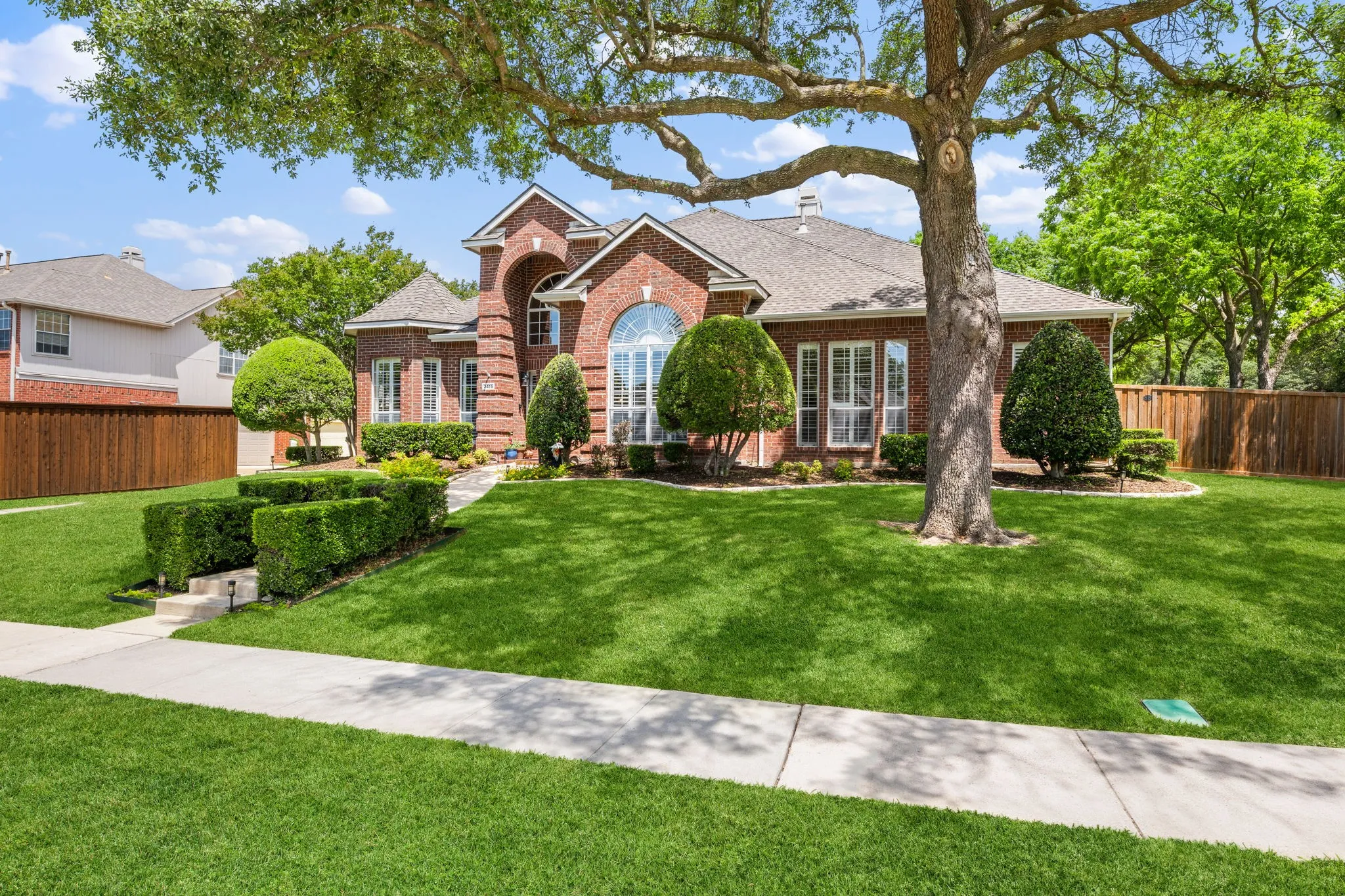 Single Family Residence For Sale in Collin County , 3415 Norwood Circle, Richardson, Texas 75082, 4 Bedroom, 3 Bathroom, 2 Garage spaces, 2,668 Sqft, built in 1992, mls#21264978, Real Estate Agent in Richardson, Homes For Sale in Collin county, Homes For Sale in Richardson, Realtor in Richardson Texas, Real Estate Brokerage Independent Realty Texas, Luminita Cordes Realtor