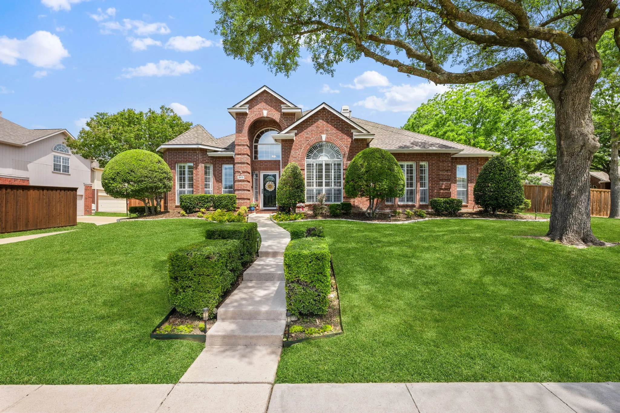 Single Family Residence For Sale in Collin County , 3415 Norwood Circle, Richardson, Texas 75082, 4 Bedroom, 3 Bathroom, 2 Garage spaces, 2,668 Sqft, built in 1992, mls#21264978, Real Estate Agent in Richardson, Homes For Sale in Collin county, Homes For Sale in Richardson, Realtor in Richardson Texas, Real Estate Brokerage Independent Realty Texas, Luminita Cordes Realtor
