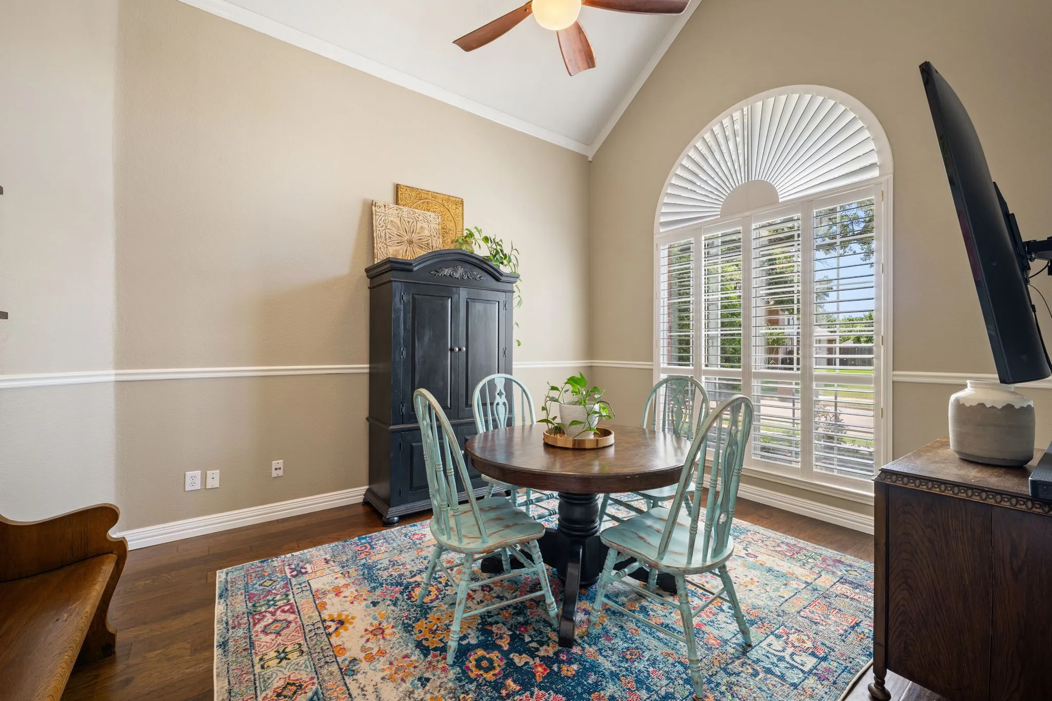 Single Family Residence For Sale in Collin County , 3415 Norwood Circle, Richardson, Texas 75082, 4 Bedroom, 3 Bathroom, 2 Garage spaces, 2,668 Sqft, built in 1992, mls#21264978, Real Estate Agent in Richardson, Homes For Sale in Collin county, Homes For Sale in Richardson, Realtor in Richardson Texas, Real Estate Brokerage Independent Realty Texas, Luminita Cordes Realtor