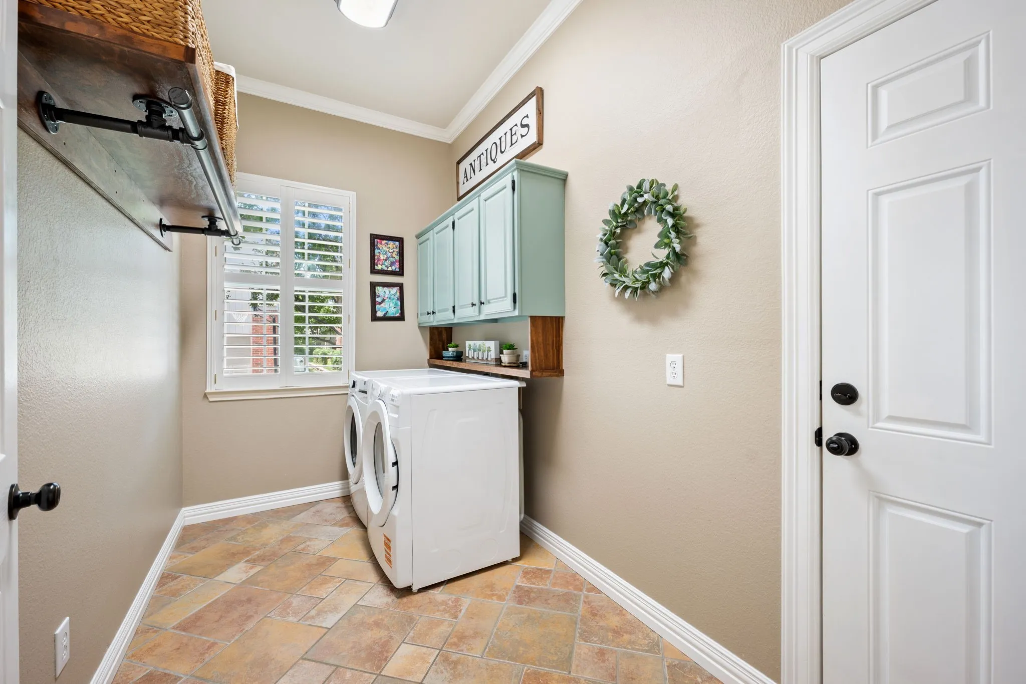 Single Family Residence For Sale in Collin County , 3415 Norwood Circle, Richardson, Texas 75082, 4 Bedroom, 3 Bathroom, 2 Garage spaces, 2,668 Sqft, built in 1992, mls#21264978, Real Estate Agent in Richardson, Homes For Sale in Collin county, Homes For Sale in Richardson, Realtor in Richardson Texas, Real Estate Brokerage Independent Realty Texas, Luminita Cordes Realtor