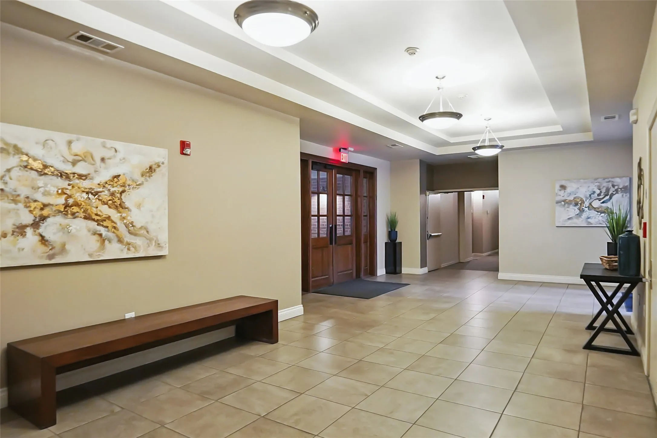 Condominium For Sale in Dallas County , 2305 Worthington Street 114, Dallas, Texas 75204, 2 Bedroom, 2 Bathroom, 1 Garage spaces, 1,295 Sqft, built in 1999, mls#21268380, Real Estate Agent in Dallas, Homes For Sale in Dallas county, Homes For Sale in Dallas, Realtor in Dallas Texas, Real Estate Brokerage Independent Realty Texas, Luminita Cordes Realtor