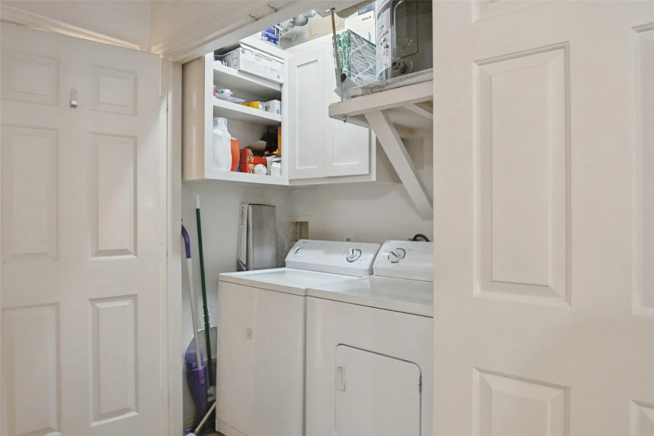Condominium For Sale in Dallas County , 2305 Worthington Street 114, Dallas, Texas 75204, 2 Bedroom, 2 Bathroom, 1 Garage spaces, 1,295 Sqft, built in 1999, mls#21268380, Real Estate Agent in Dallas, Homes For Sale in Dallas county, Homes For Sale in Dallas, Realtor in Dallas Texas, Real Estate Brokerage Independent Realty Texas, Luminita Cordes Realtor