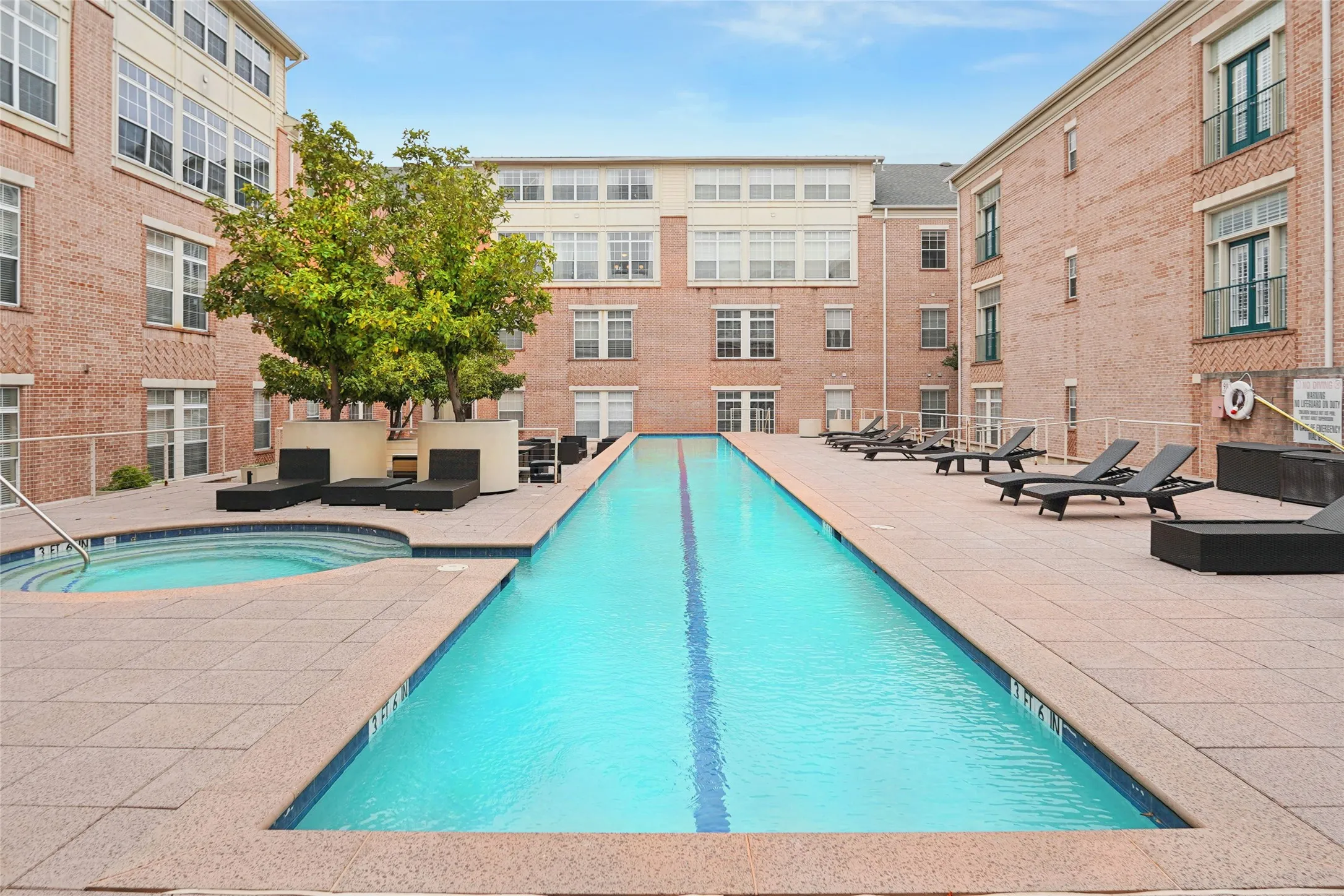Condominium For Sale in Dallas County , 2305 Worthington Street 114, Dallas, Texas 75204, 2 Bedroom, 2 Bathroom, 1 Garage spaces, 1,295 Sqft, built in 1999, mls#21268380, Real Estate Agent in Dallas, Homes For Sale in Dallas county, Homes For Sale in Dallas, Realtor in Dallas Texas, Real Estate Brokerage Independent Realty Texas, Luminita Cordes Realtor