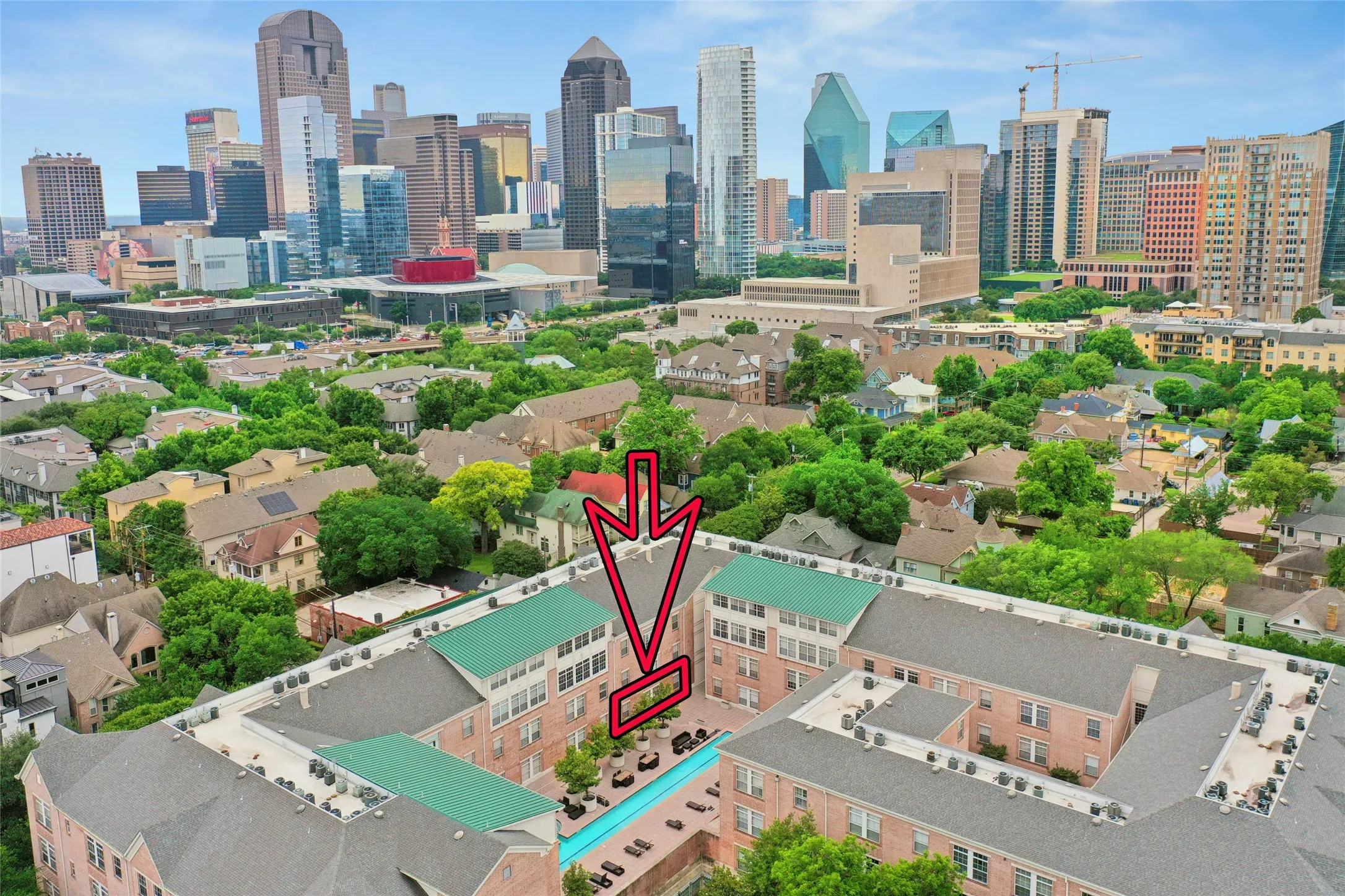 Condominium For Sale in Dallas County , 2305 Worthington Street 114, Dallas, Texas 75204, 2 Bedroom, 2 Bathroom, 1 Garage spaces, 1,295 Sqft, built in 1999, mls#21268380, Real Estate Agent in Dallas, Homes For Sale in Dallas county, Homes For Sale in Dallas, Realtor in Dallas Texas, Real Estate Brokerage Independent Realty Texas, Luminita Cordes Realtor
