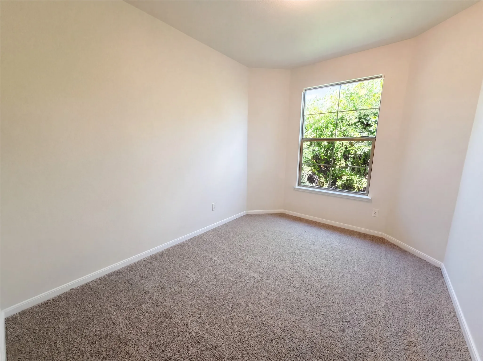 Single Family Residence For Sale in Dallas County , 2824 Saint Bernard Drive, Dallas, Texas 75233, 4 Bedroom, 2 Bathroom, 2 Garage spaces, 1,521 Sqft, built in 2015, mls#21268584, Real Estate Agent in Dallas, Homes For Sale in Dallas county, Homes For Sale in Dallas, Realtor in Dallas Texas, Real Estate Brokerage Independent Realty Texas, Luminita Cordes Realtor