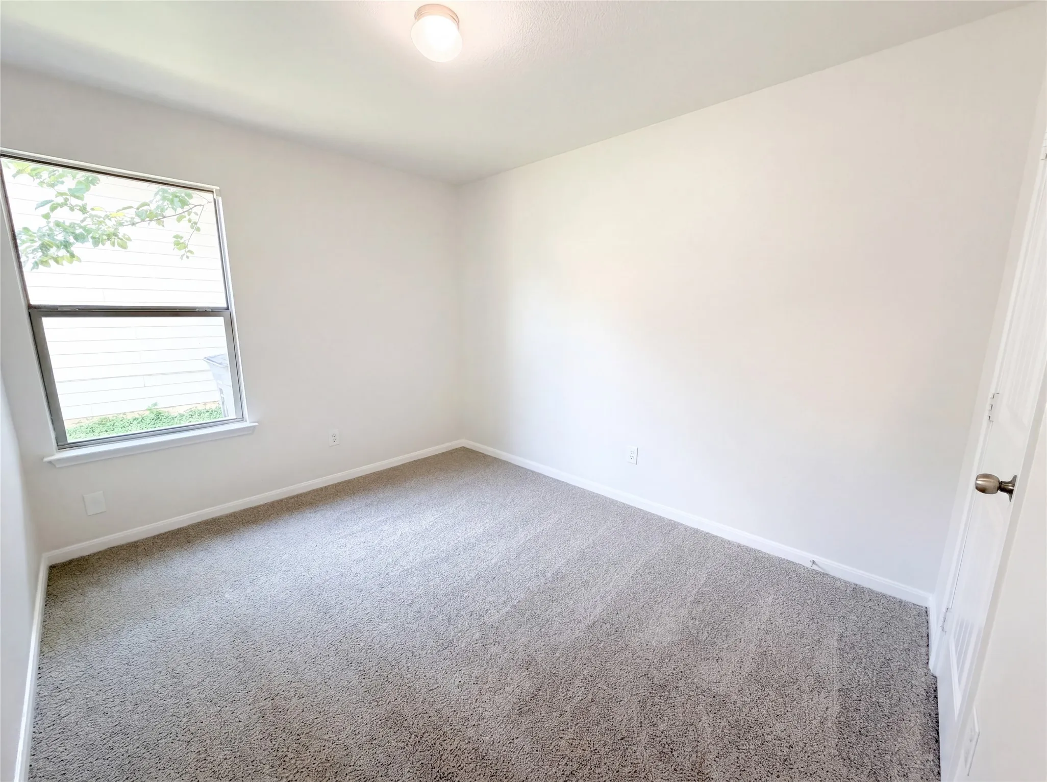 Single Family Residence For Sale in Dallas County , 2824 Saint Bernard Drive, Dallas, Texas 75233, 4 Bedroom, 2 Bathroom, 2 Garage spaces, 1,521 Sqft, built in 2015, mls#21268584, Real Estate Agent in Dallas, Homes For Sale in Dallas county, Homes For Sale in Dallas, Realtor in Dallas Texas, Real Estate Brokerage Independent Realty Texas, Luminita Cordes Realtor