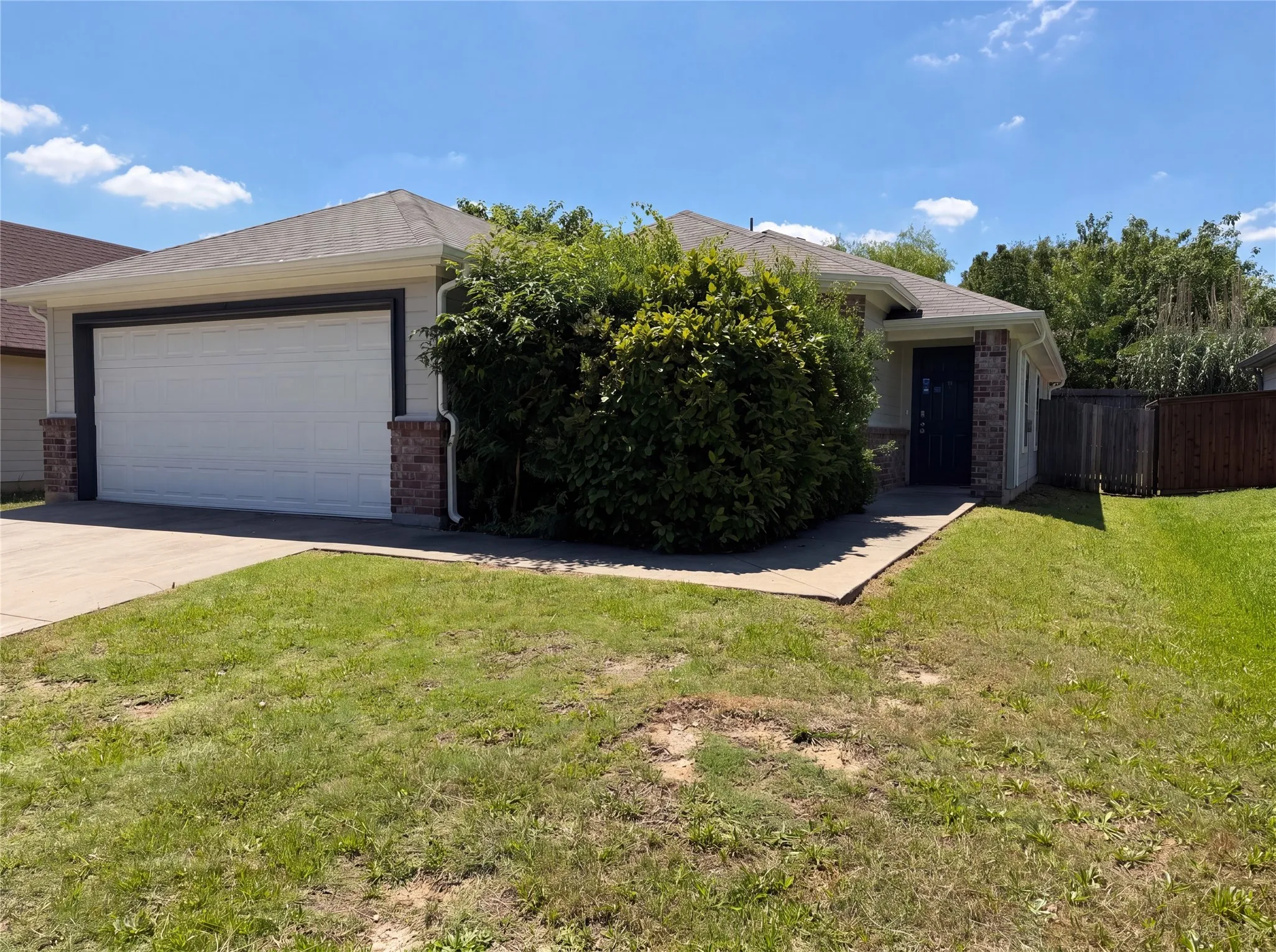 Single Family Residence For Sale in Dallas County , 2824 Saint Bernard Drive, Dallas, Texas 75233, 4 Bedroom, 2 Bathroom, 2 Garage spaces, 1,521 Sqft, built in 2015, mls#21268584, Real Estate Agent in Dallas, Homes For Sale in Dallas county, Homes For Sale in Dallas, Realtor in Dallas Texas, Real Estate Brokerage Independent Realty Texas, Luminita Cordes Realtor