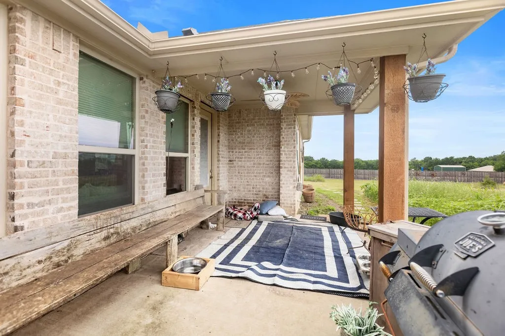 Single Family Residence For Sale in Fannin County , 300 Delatorre Street, Trenton, Texas 75490, 4 Bedrooms, 3 Bathrooms, 2 Garage spaces, 2,161 Sqft, built in 2021, Price $519,900, mls#21268582, Real Estate Agent in Trenton, Homes For Sale in Fannin county, Homes For Sale in Trenton, Realtor in Trenton Texas, Real Estate Brokerage Independent Realty Texas, Luminita Cordes Realtor