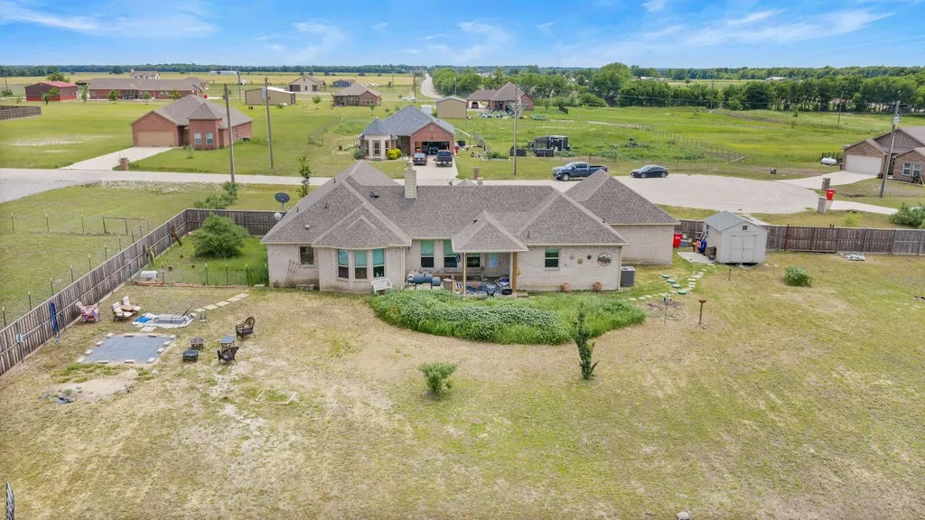 Single Family Residence For Sale in Fannin County , 300 Delatorre Street, Trenton, Texas 75490, 4 Bedrooms, 3 Bathrooms, 2 Garage spaces, 2,161 Sqft, built in 2021, Price $519,900, mls#21268582, Real Estate Agent in Trenton, Homes For Sale in Fannin county, Homes For Sale in Trenton, Realtor in Trenton Texas, Real Estate Brokerage Independent Realty Texas, Luminita Cordes Realtor