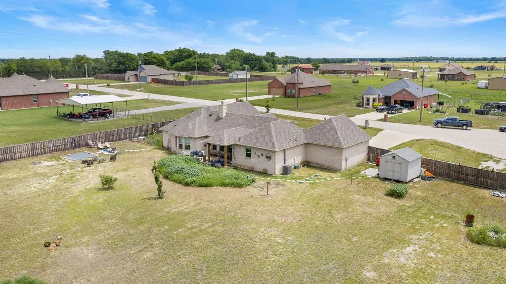 Single Family Residence For Sale in Fannin County , 300 Delatorre Street, Trenton, Texas 75490, 4 Bedrooms, 3 Bathrooms, 2 Garage spaces, 2,161 Sqft, built in 2021, Price $519,900, mls#21268582, Real Estate Agent in Trenton, Homes For Sale in Fannin county, Homes For Sale in Trenton, Realtor in Trenton Texas, Real Estate Brokerage Independent Realty Texas, Luminita Cordes Realtor