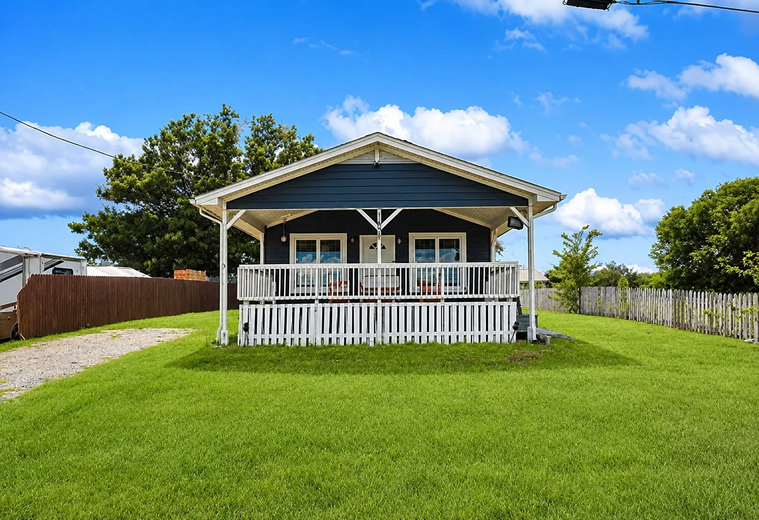Single Family Residence For Sale in Collin County , 11632 County Road 1083, Princeton, Texas 75407, 2 Bedroom, 2 Bathroom, Garage spaces, 920 Sqft, built in 1975, mls#21268621, Real Estate Agent in Princeton, Homes For Sale in Collin county, Homes For Sale in Princeton, Realtor in Princeton Texas, Real Estate Brokerage Independent Realty Texas, Luminita Cordes Realtor