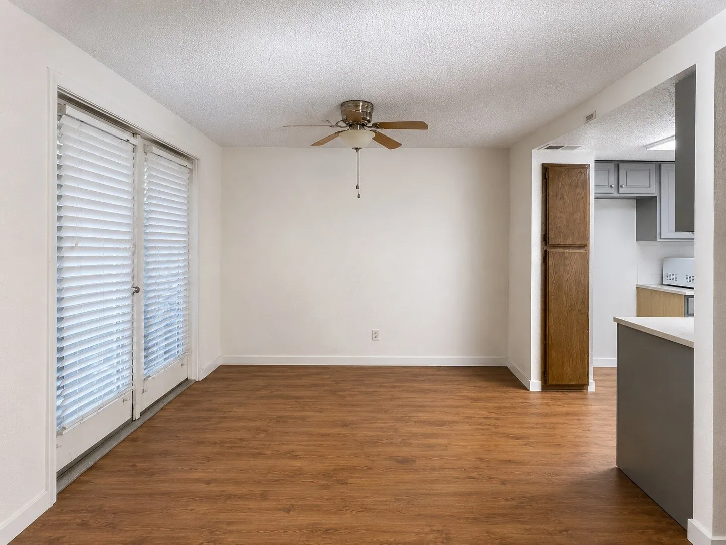 Condominium For Rent in Dallas County , 6646 E Lovers Lane 808, Dallas, Texas 75214, 2 Bedroom, 1 Bathroom, Garage spaces, 848 Sqft, built in 1979, mls#21268658, Real Estate Agent in Dallas, Homes For Rent in Dallas county, Homes For Rent in Dallas, Realtor in Dallas Texas, Real Estate Brokerage Independent Realty Texas, Luminita Cordes Realtor