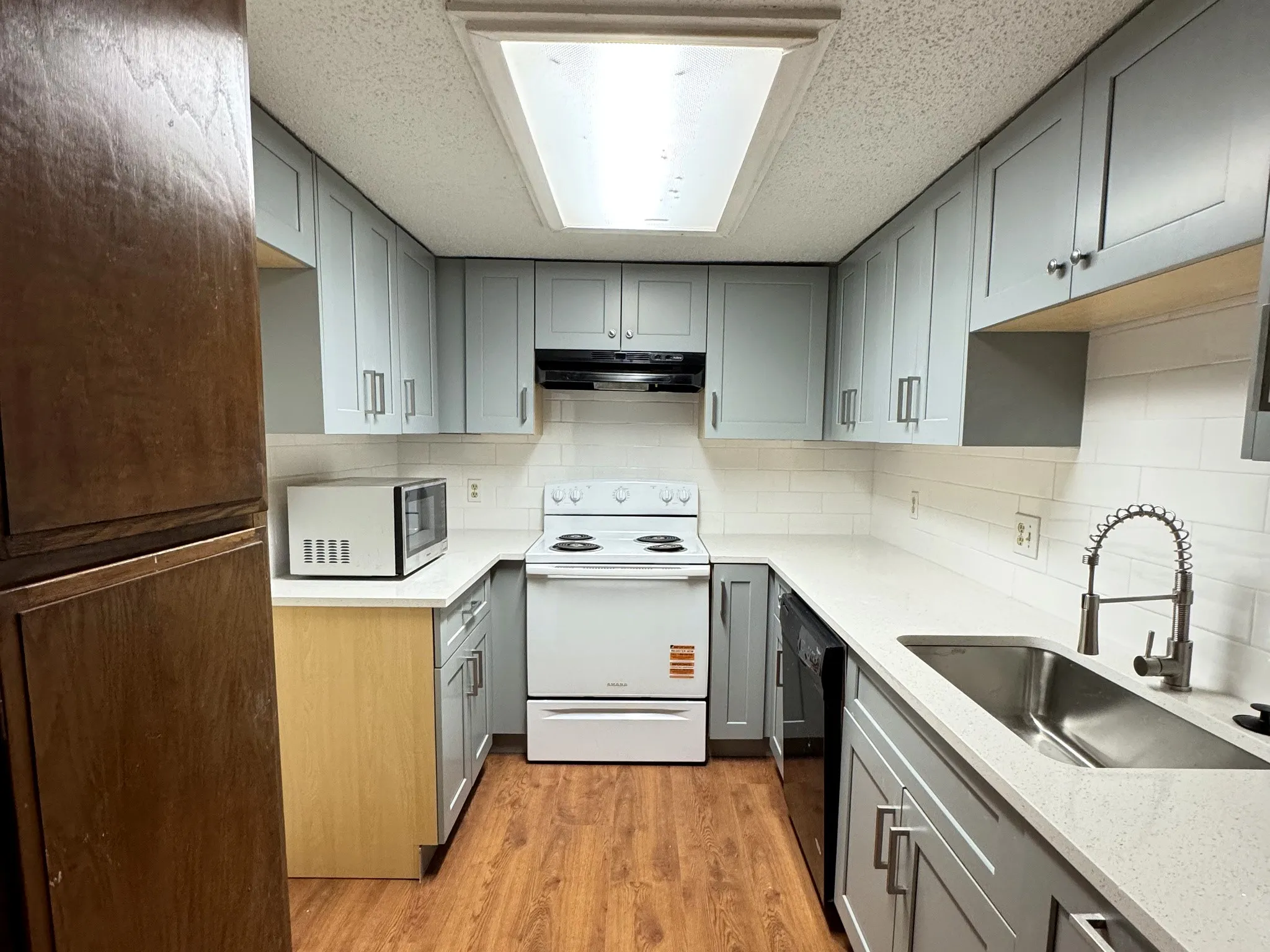 Condominium For Rent in Dallas County , 6646 E Lovers Lane 808, Dallas, Texas 75214, 2 Bedroom, 1 Bathroom, Garage spaces, 848 Sqft, built in 1979, mls#21268658, Real Estate Agent in Dallas, Homes For Rent in Dallas county, Homes For Rent in Dallas, Realtor in Dallas Texas, Real Estate Brokerage Independent Realty Texas, Luminita Cordes Realtor
