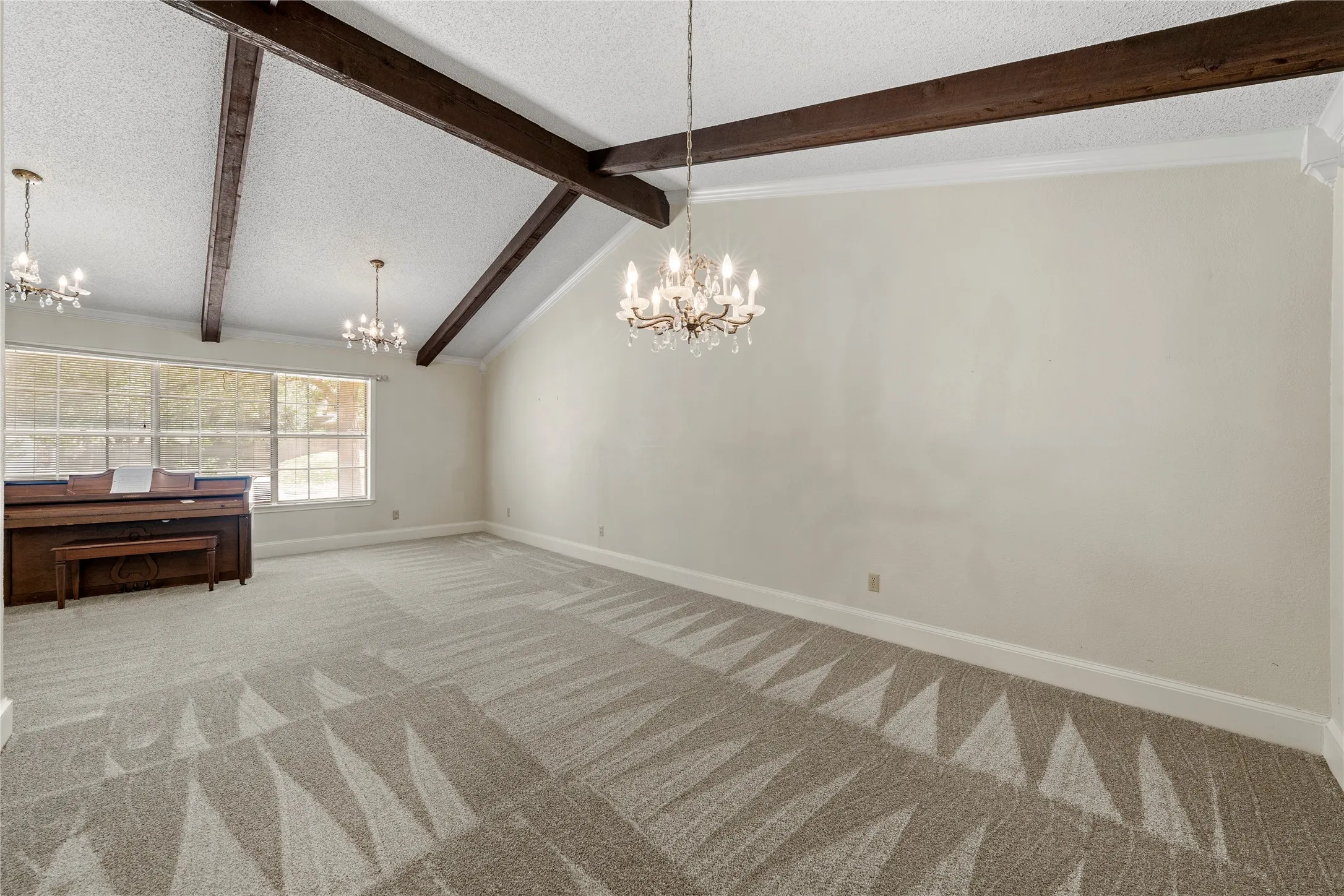 Single Family Residence For Sale in Mc Lennan County , 9547 Brookhollow Drive, Woodway, Texas 76712, 3 Bedroom, 3 Bathroom, 2 Garage spaces, 2,164 Sqft, built in 1974, mls#21268228, Real Estate Agent in Woodway, Homes For Sale in Mc Lennan county, Homes For Sale in Woodway, Realtor in Woodway Texas, Real Estate Brokerage Independent Realty Texas, Luminita Cordes Realtor