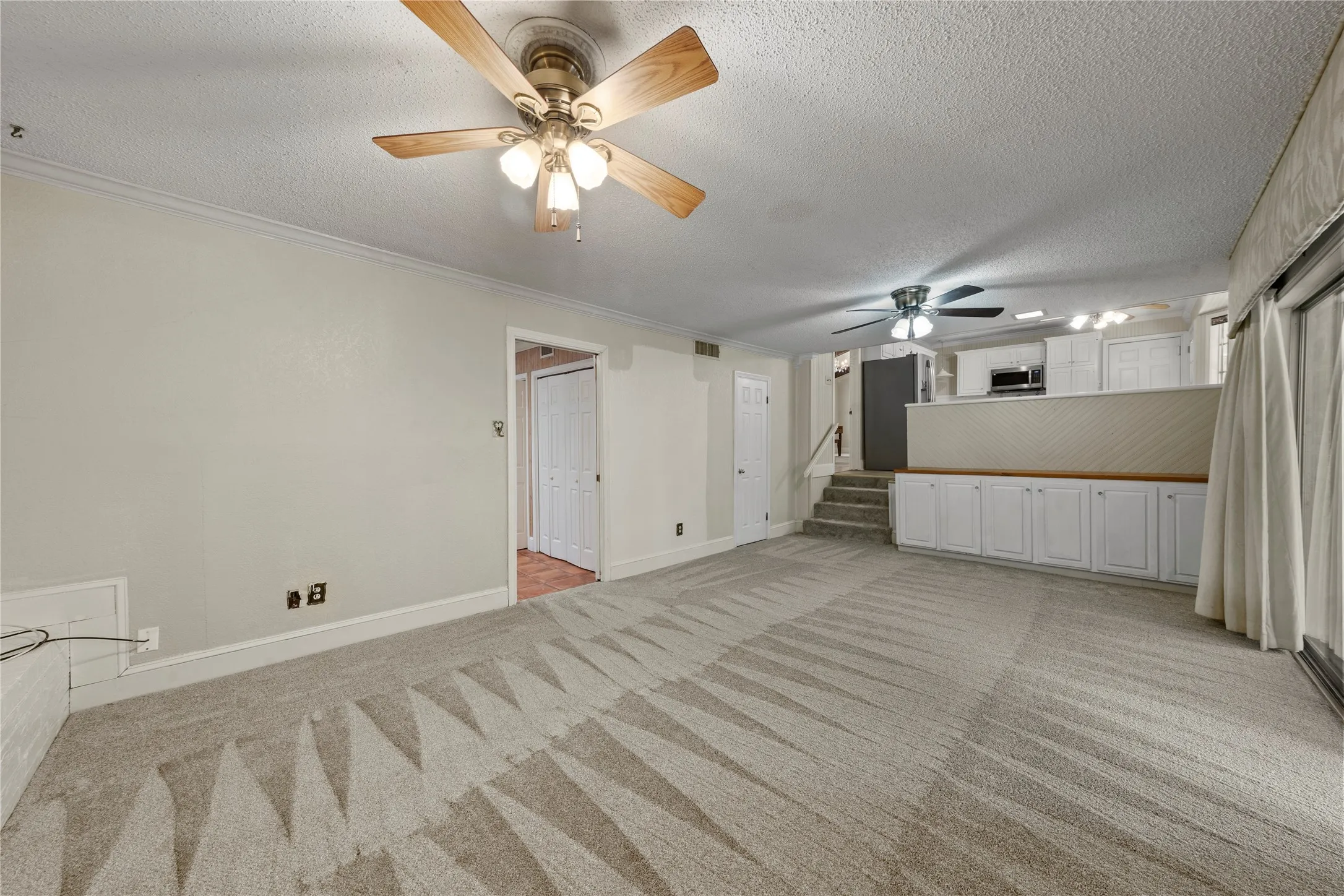 Single Family Residence For Sale in Mc Lennan County , 9547 Brookhollow Drive, Woodway, Texas 76712, 3 Bedroom, 3 Bathroom, 2 Garage spaces, 2,164 Sqft, built in 1974, mls#21268228, Real Estate Agent in Woodway, Homes For Sale in Mc Lennan county, Homes For Sale in Woodway, Realtor in Woodway Texas, Real Estate Brokerage Independent Realty Texas, Luminita Cordes Realtor