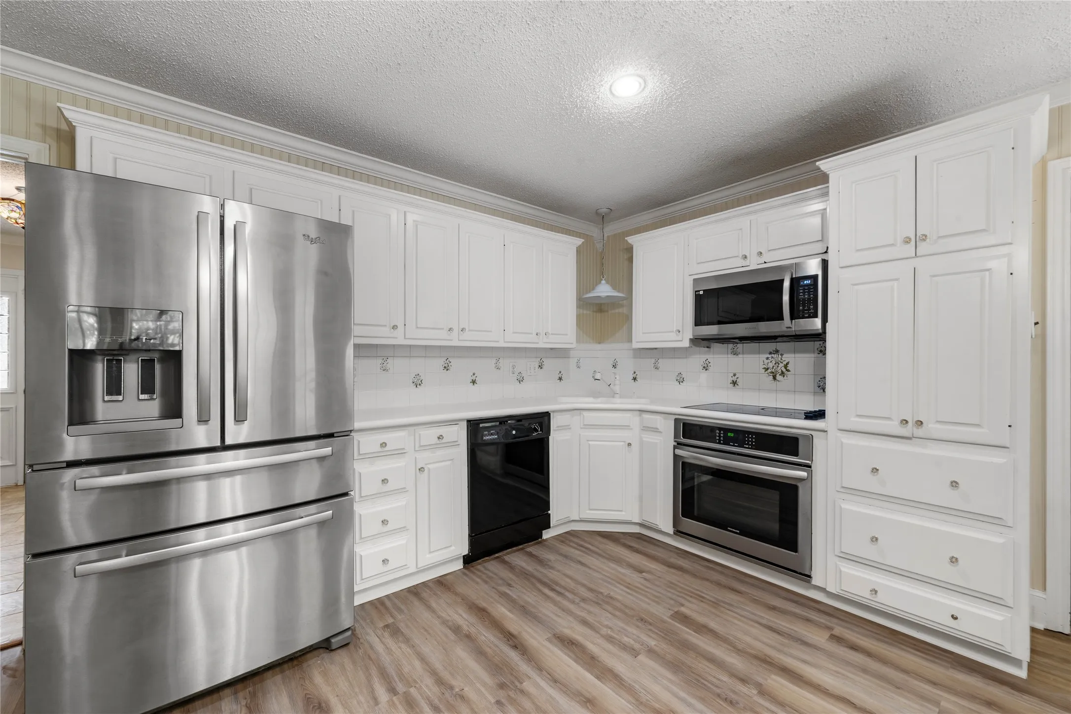 Single Family Residence For Sale in Mc Lennan County , 9547 Brookhollow Drive, Woodway, Texas 76712, 3 Bedroom, 3 Bathroom, 2 Garage spaces, 2,164 Sqft, built in 1974, mls#21268228, Real Estate Agent in Woodway, Homes For Sale in Mc Lennan county, Homes For Sale in Woodway, Realtor in Woodway Texas, Real Estate Brokerage Independent Realty Texas, Luminita Cordes Realtor