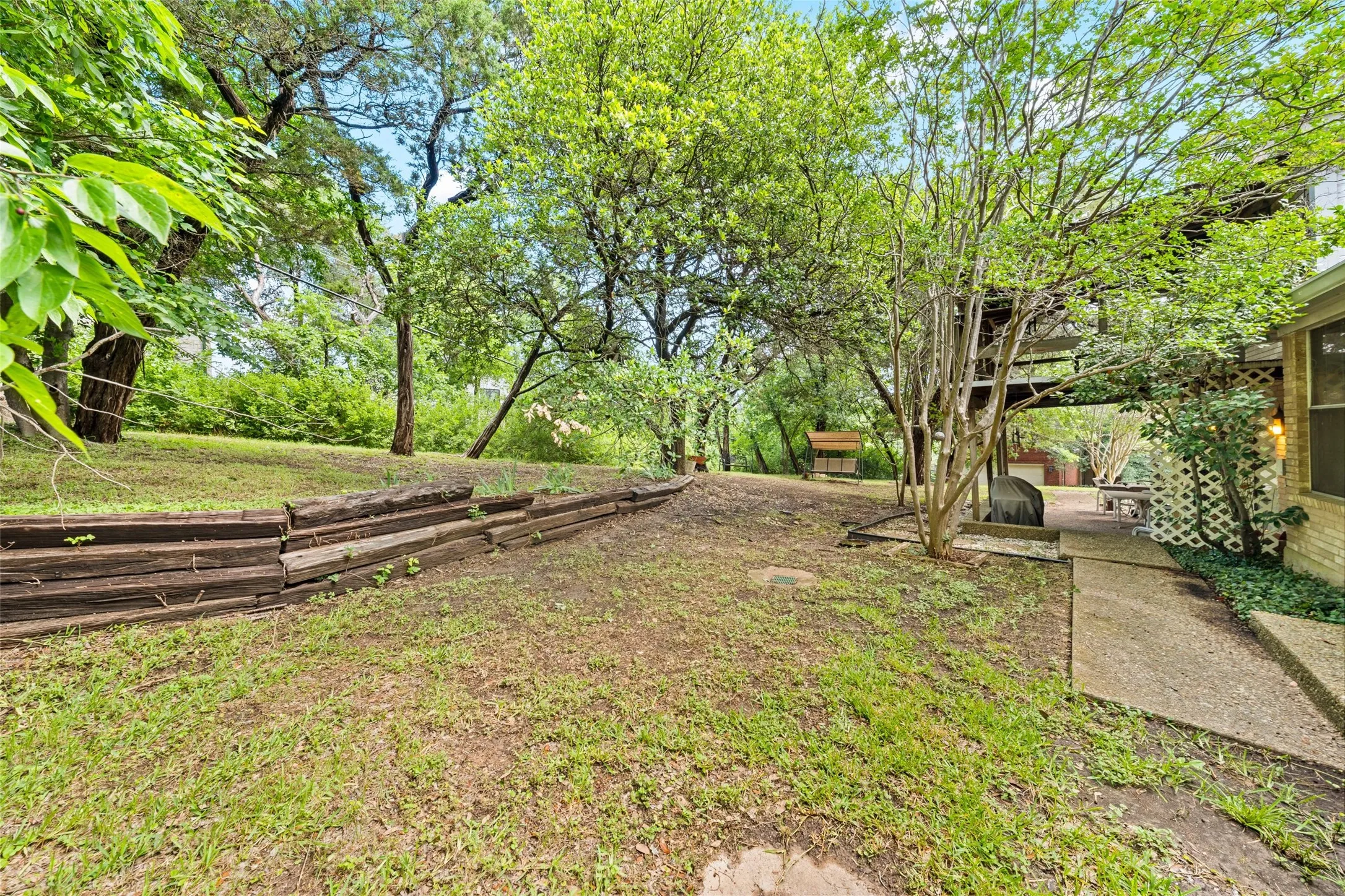 Single Family Residence For Sale in Mc Lennan County , 9547 Brookhollow Drive, Woodway, Texas 76712, 3 Bedroom, 3 Bathroom, 2 Garage spaces, 2,164 Sqft, built in 1974, mls#21268228, Real Estate Agent in Woodway, Homes For Sale in Mc Lennan county, Homes For Sale in Woodway, Realtor in Woodway Texas, Real Estate Brokerage Independent Realty Texas, Luminita Cordes Realtor