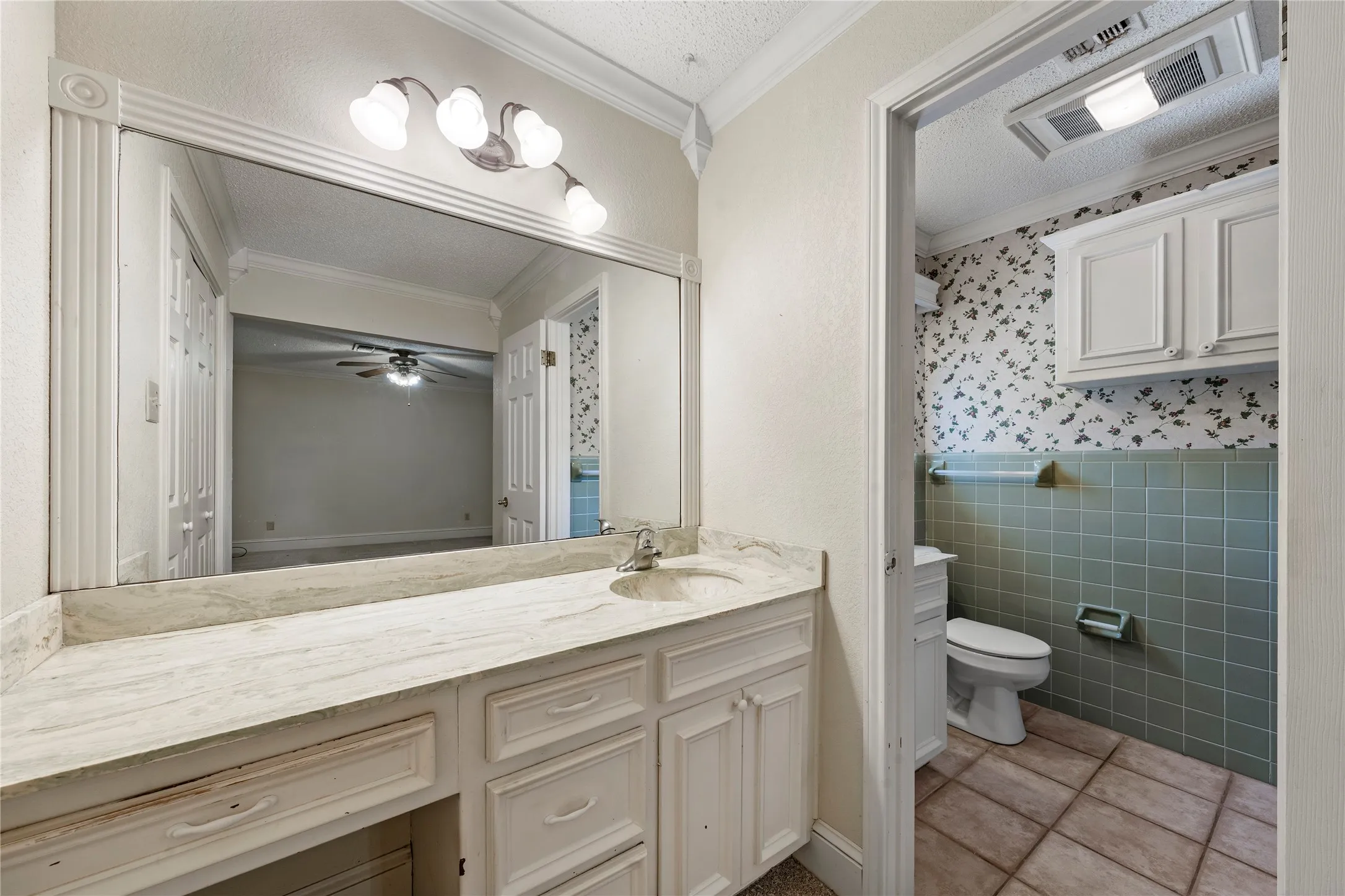 Single Family Residence For Sale in Mc Lennan County , 9547 Brookhollow Drive, Woodway, Texas 76712, 3 Bedroom, 3 Bathroom, 2 Garage spaces, 2,164 Sqft, built in 1974, mls#21268228, Real Estate Agent in Woodway, Homes For Sale in Mc Lennan county, Homes For Sale in Woodway, Realtor in Woodway Texas, Real Estate Brokerage Independent Realty Texas, Luminita Cordes Realtor