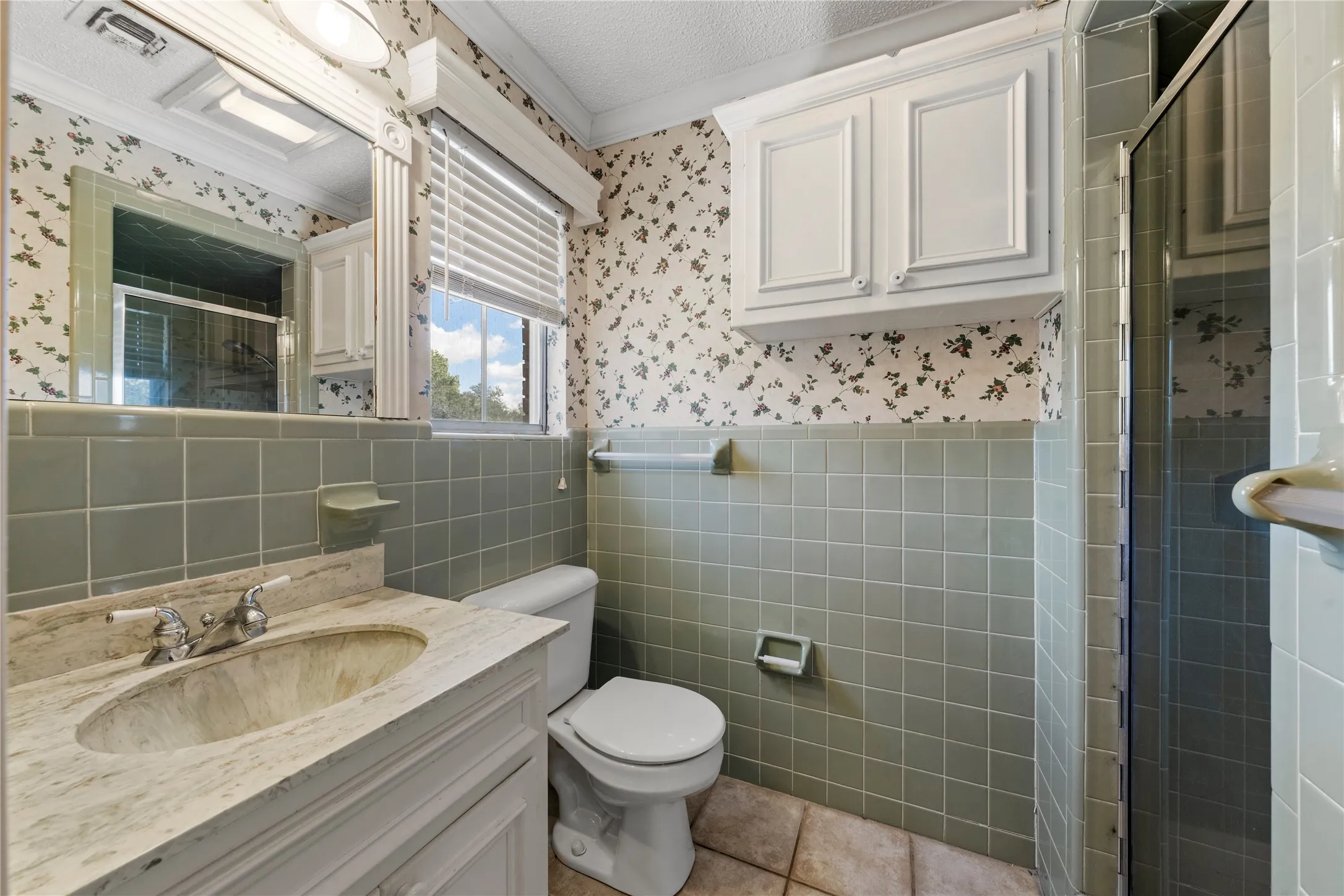 Single Family Residence For Sale in Mc Lennan County , 9547 Brookhollow Drive, Woodway, Texas 76712, 3 Bedroom, 3 Bathroom, 2 Garage spaces, 2,164 Sqft, built in 1974, mls#21268228, Real Estate Agent in Woodway, Homes For Sale in Mc Lennan county, Homes For Sale in Woodway, Realtor in Woodway Texas, Real Estate Brokerage Independent Realty Texas, Luminita Cordes Realtor