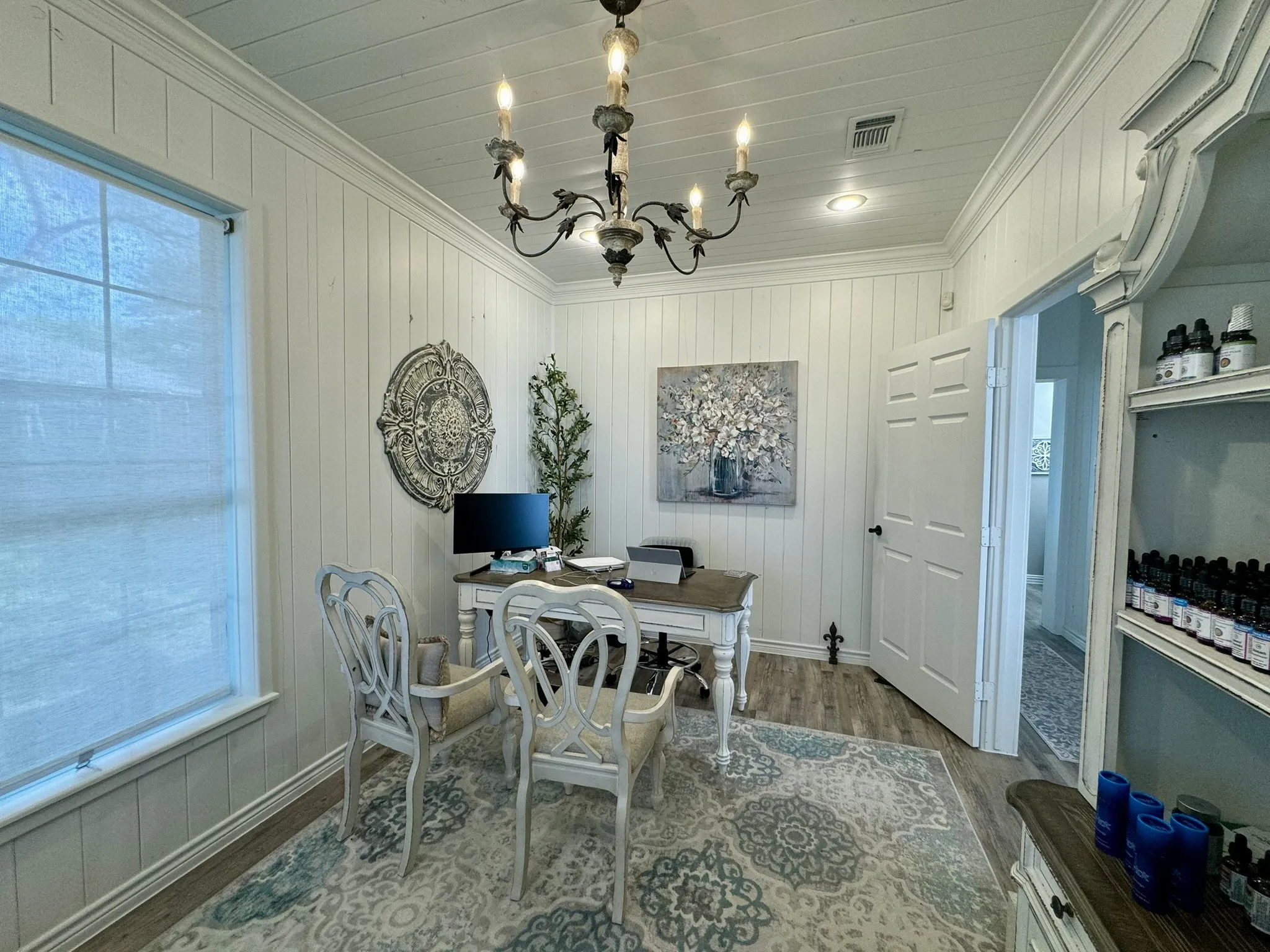 Office For Rent in Parker County , 932 E Highway 199 E, Springtown, Texas 76082, 0, 0, Garage spaces, 0 Sqft, built in 2005, Price $2,000, mls#21268684, Real Estate Agent in Springtown, Homes For Rent in Parker county, Homes For Rent in Springtown, Realtor in Springtown Texas, Real Estate Brokerage Independent Realty Texas, Luminita Cordes Realtor