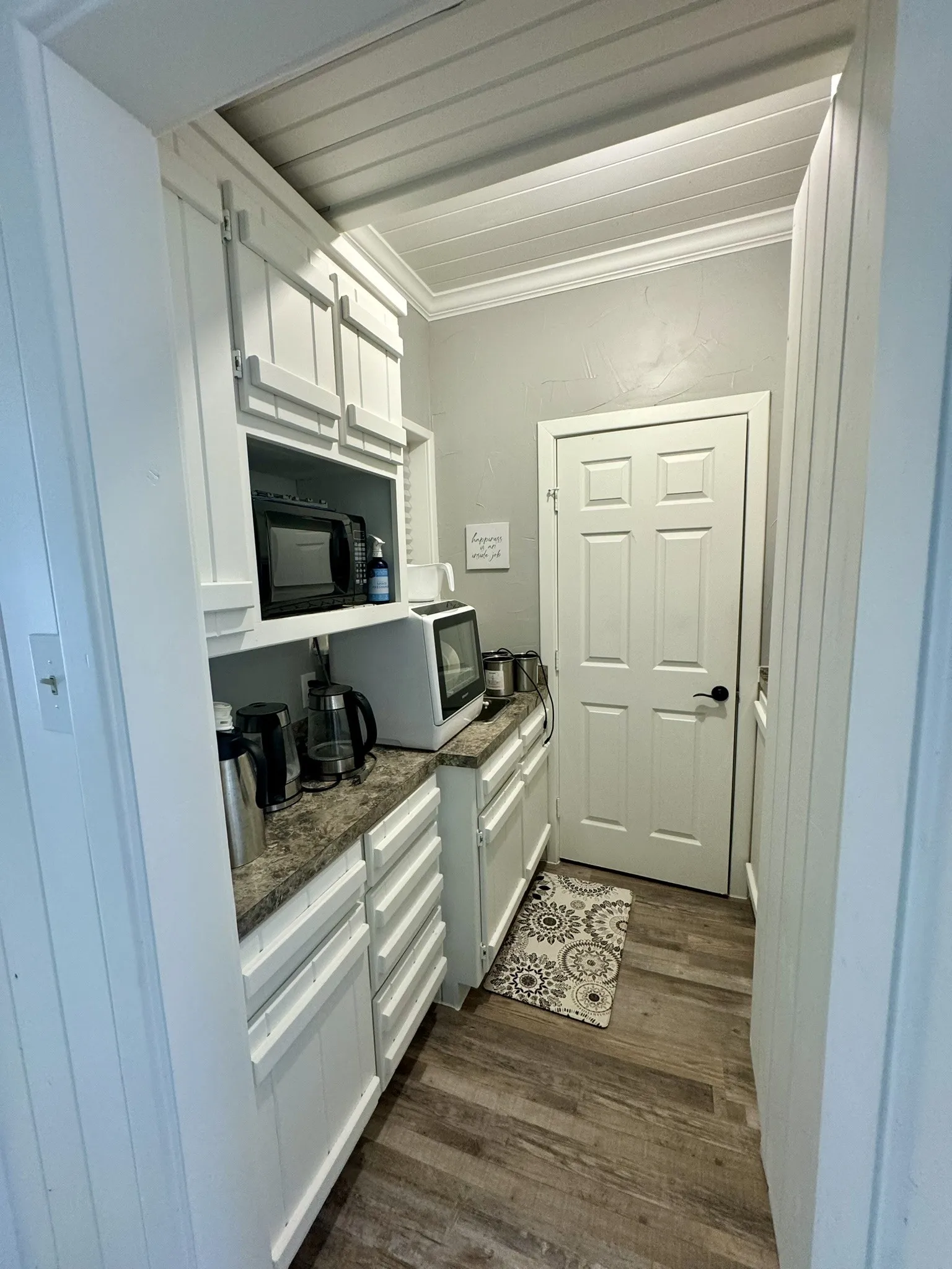 Office For Rent in Parker County , 932 E Highway 199 E, Springtown, Texas 76082, 0, 0, Garage spaces, 0 Sqft, built in 2005, Price $2,000, mls#21268684, Real Estate Agent in Springtown, Homes For Rent in Parker county, Homes For Rent in Springtown, Realtor in Springtown Texas, Real Estate Brokerage Independent Realty Texas, Luminita Cordes Realtor